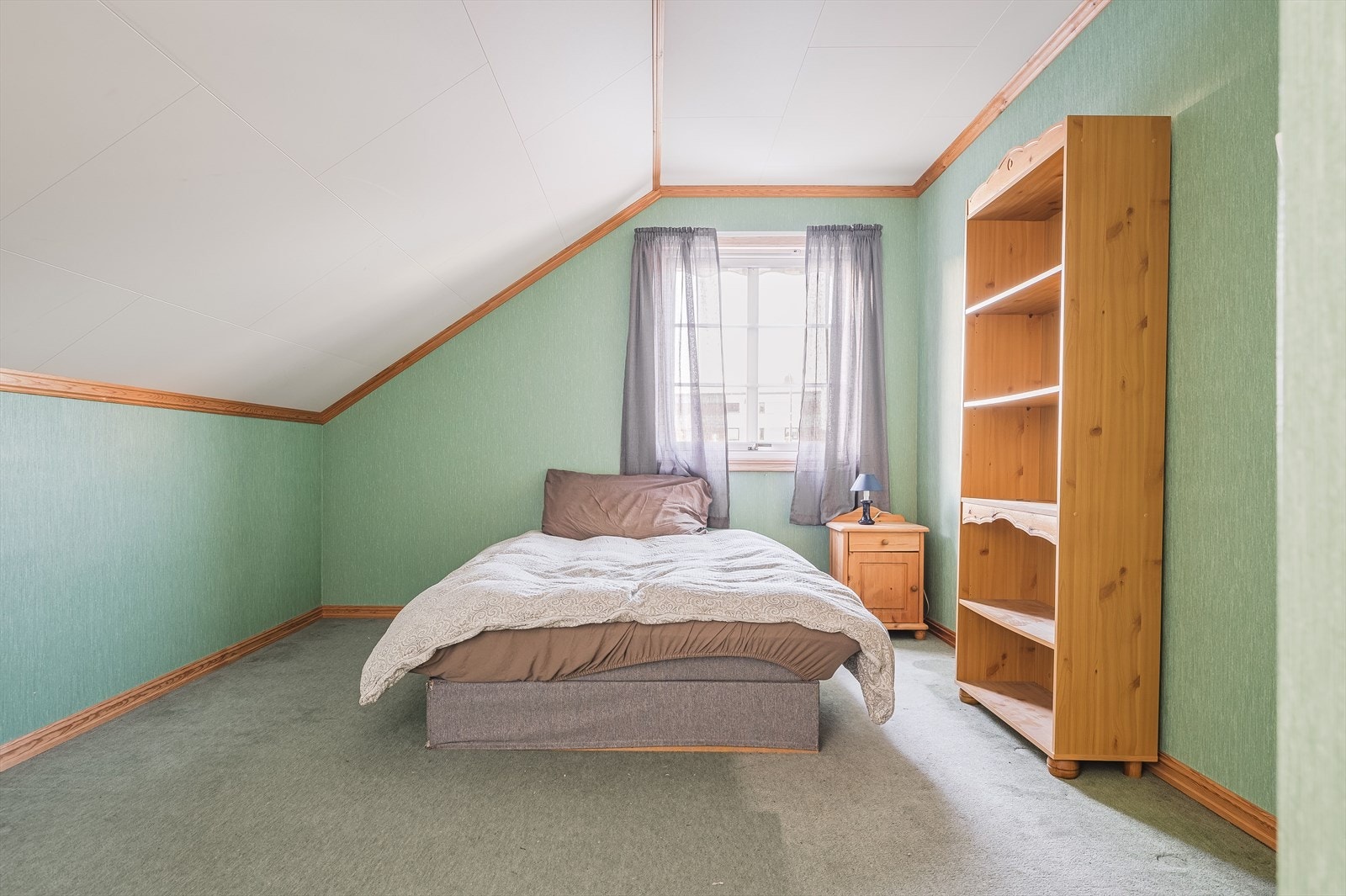 Soverom oppe Galleribilde