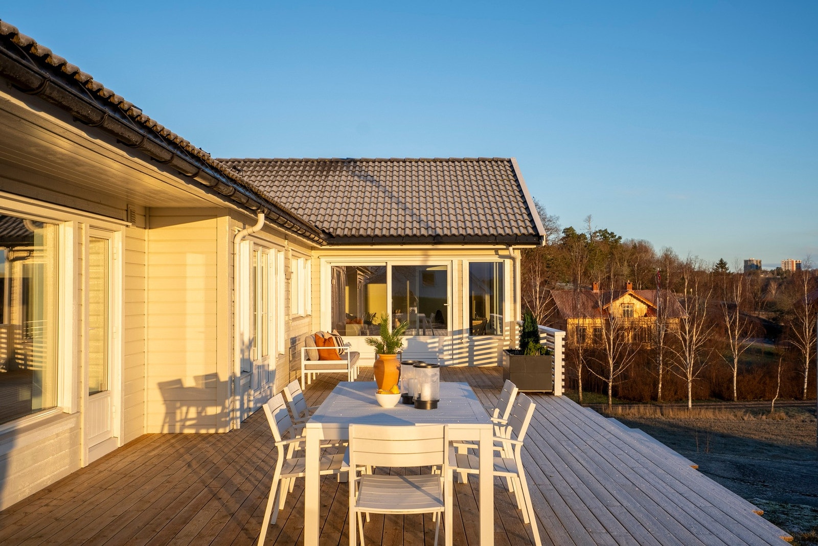 Terrassen innbyr til uteopphold Galleribilde