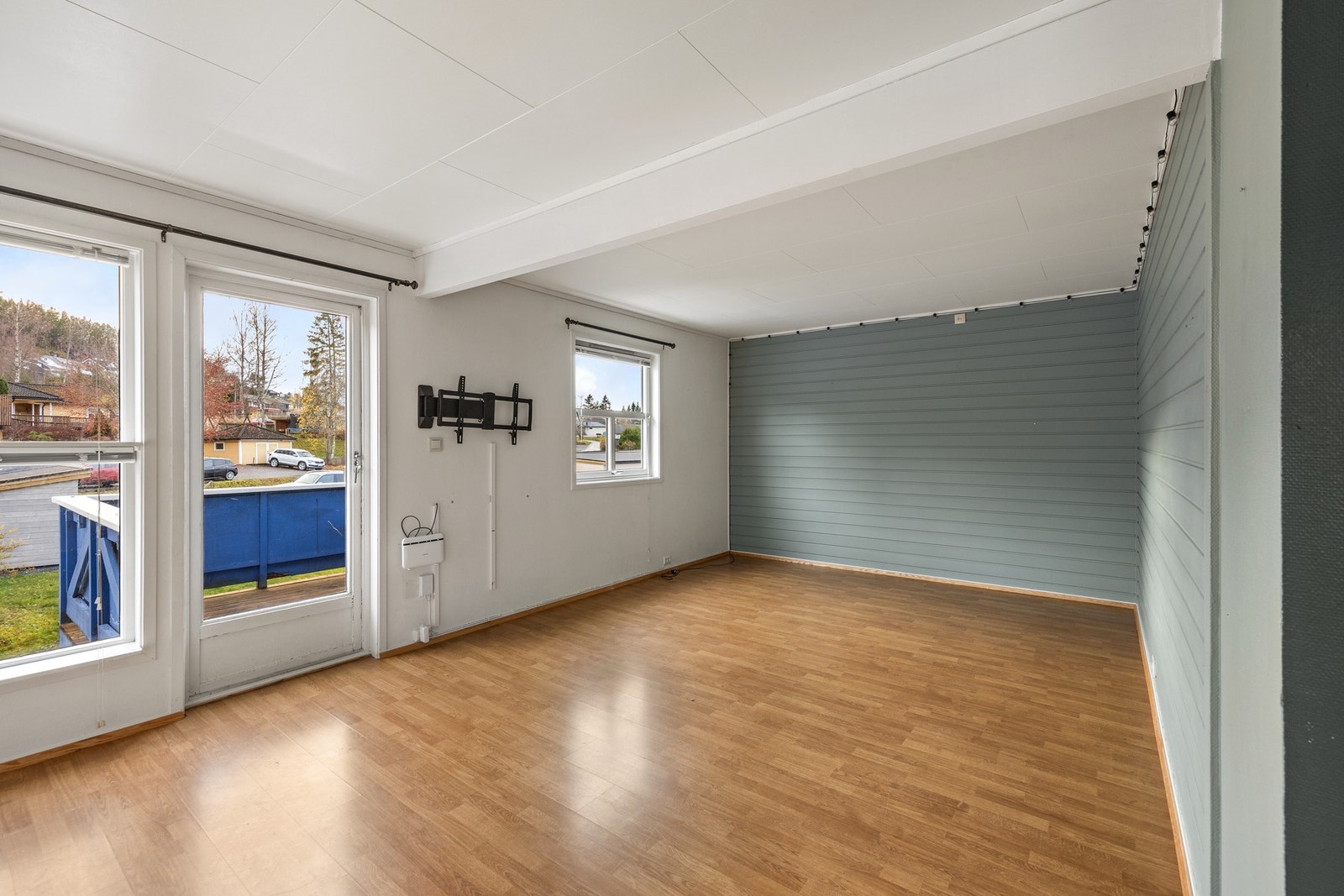 Det er god plass til sofagruppe og spisemøblement Galleribilde