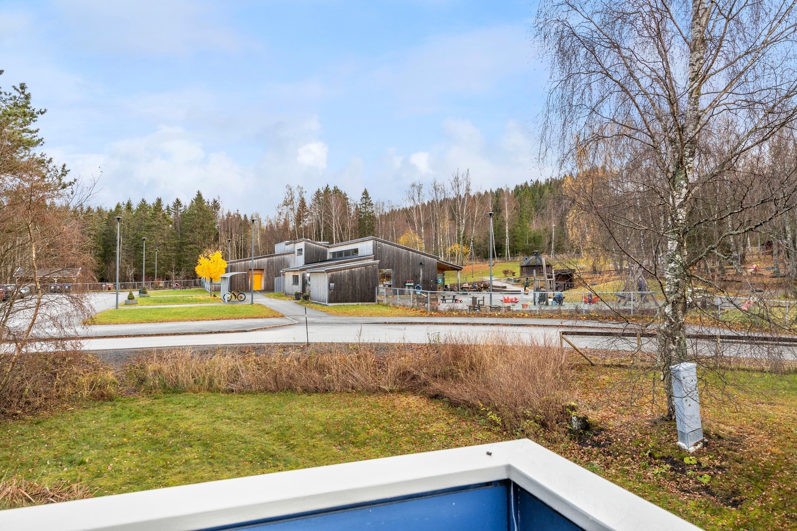 Utsikt fra balkong Galleribilde