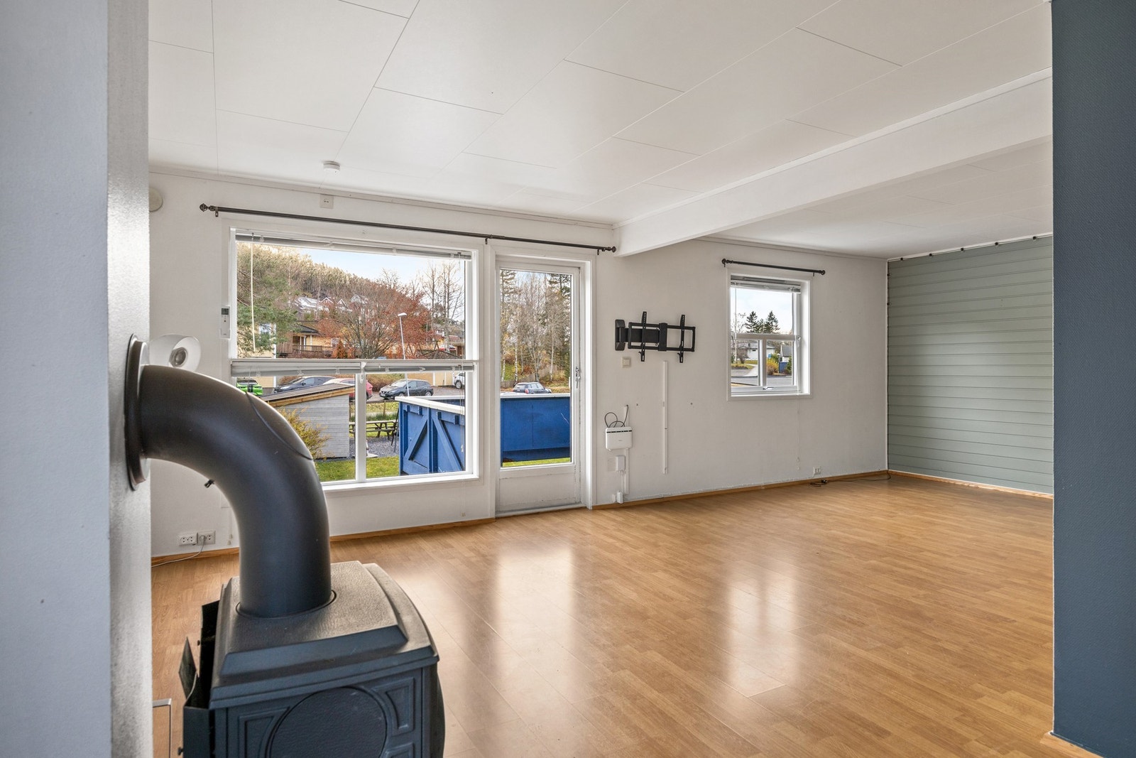 Fra stuen er det utgang til terrasse Galleribilde