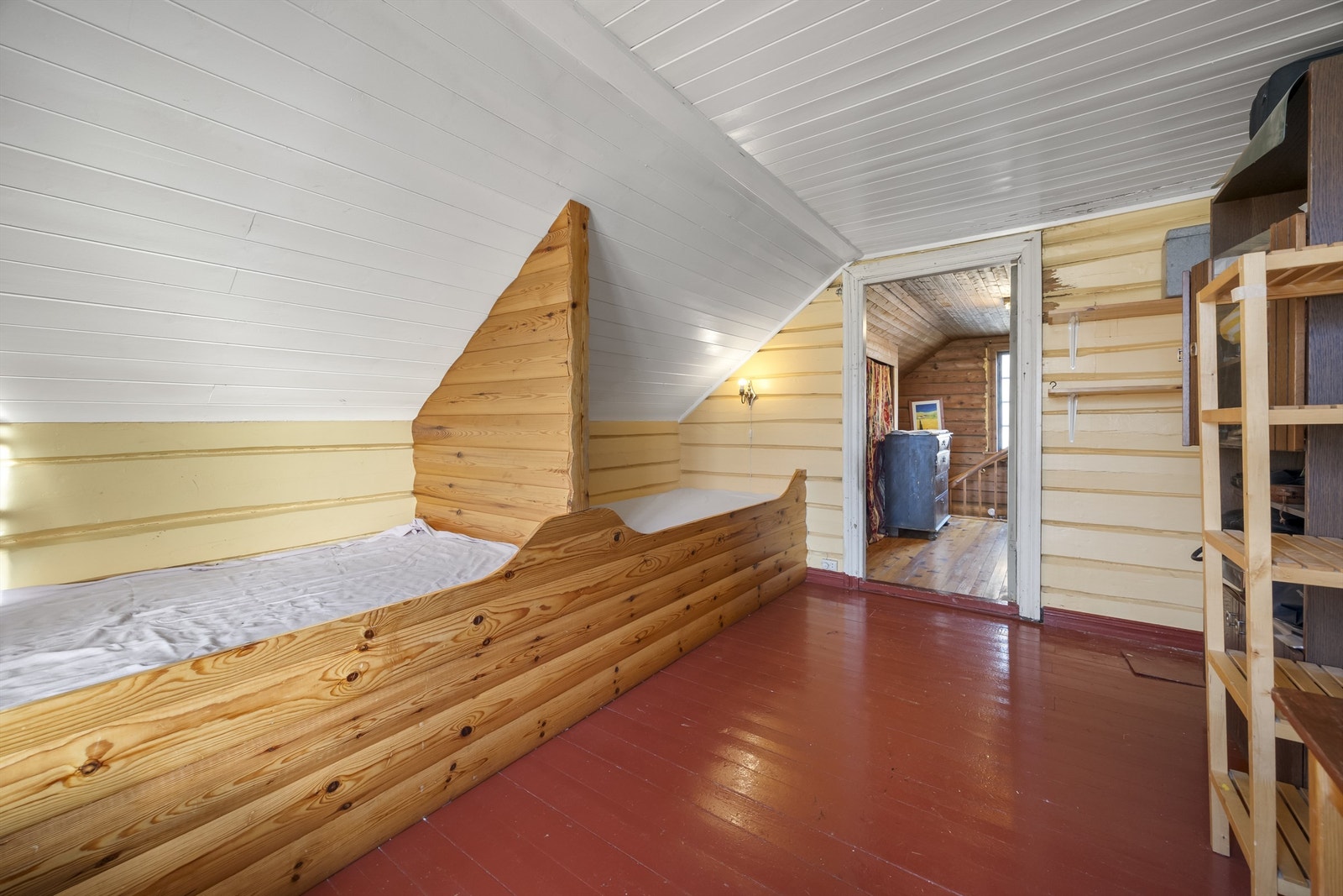 I andre etasje er det tre soverom Galleribilde