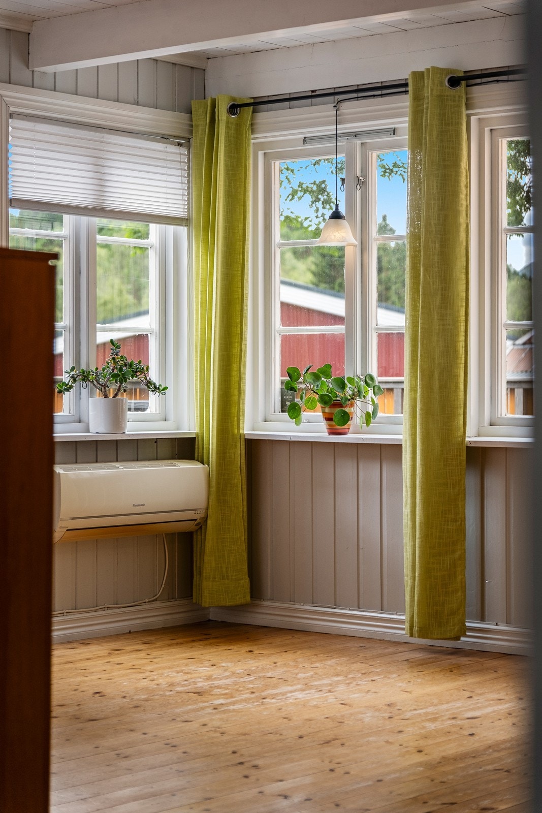 Varmepumpe er montert i gangen. Galleribilde