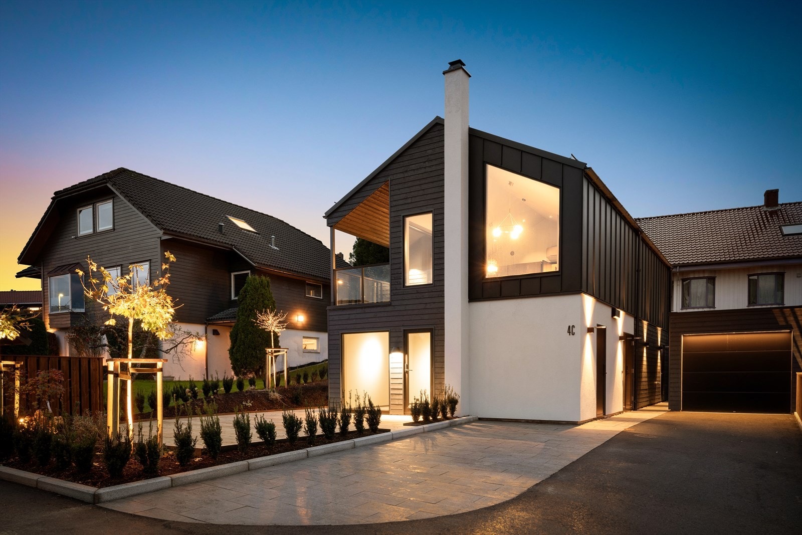 Alt i alt en strøken og innholdsrik bolig i barnevennlig område som bør falle i smak hos de aller fleste! Galleribilde