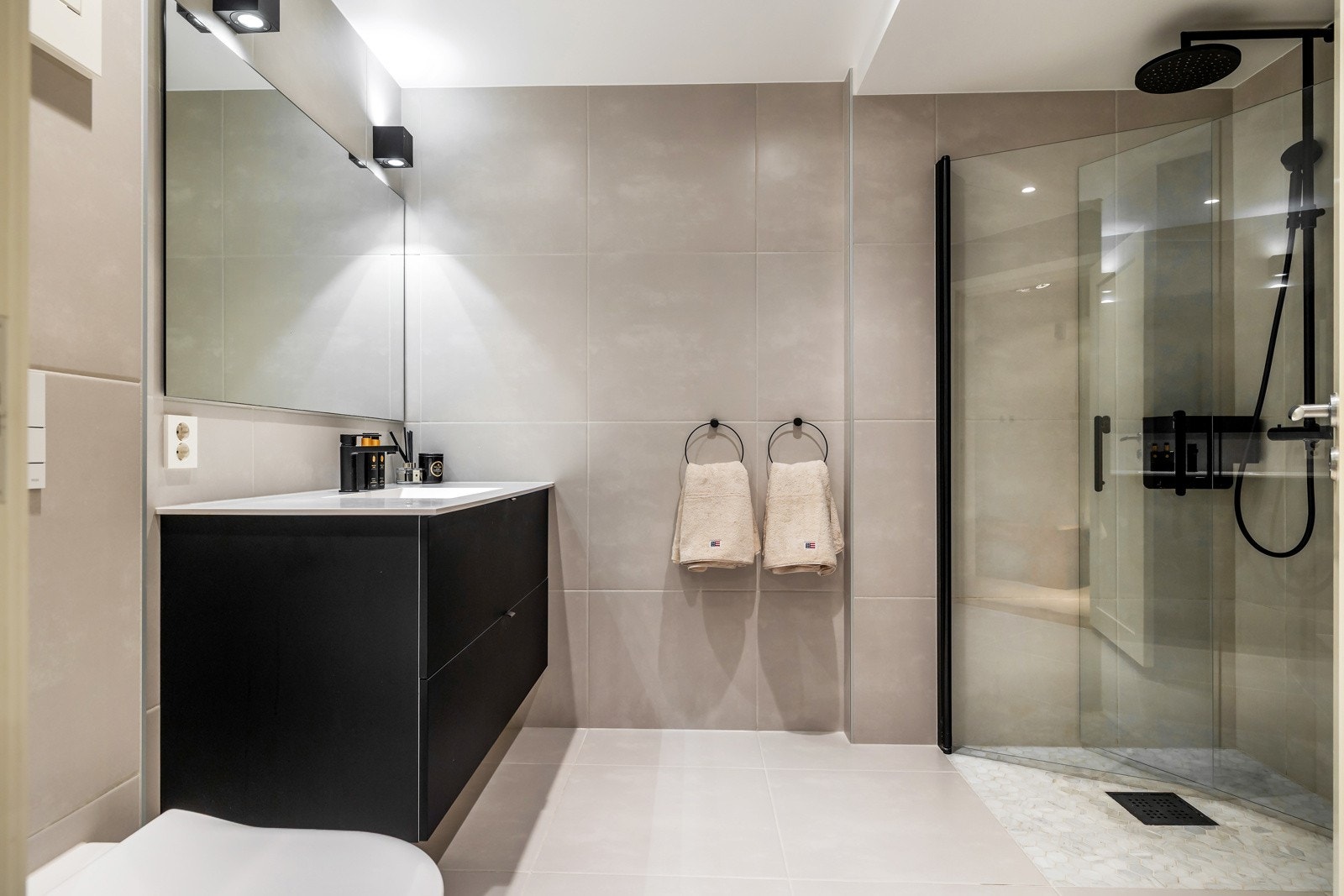 Pent bad med spa-preg fra 2018 (Oslo bad og Renovering AS) Galleribilde