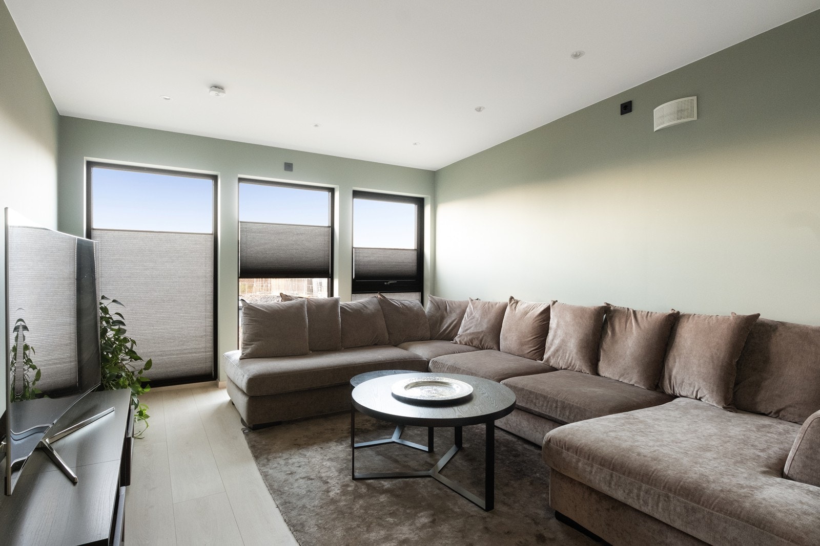 Huset er også innredet med en veldig praktisk tv-stue. Galleribilde