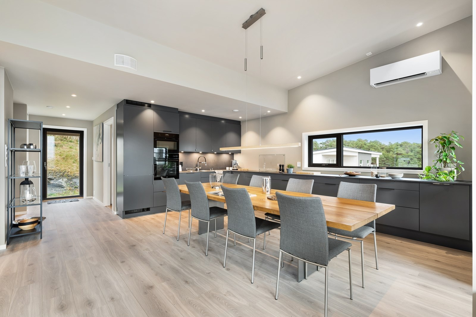 Særdeles påkostet kjøkken fra Sigdal Uno Galleribilde