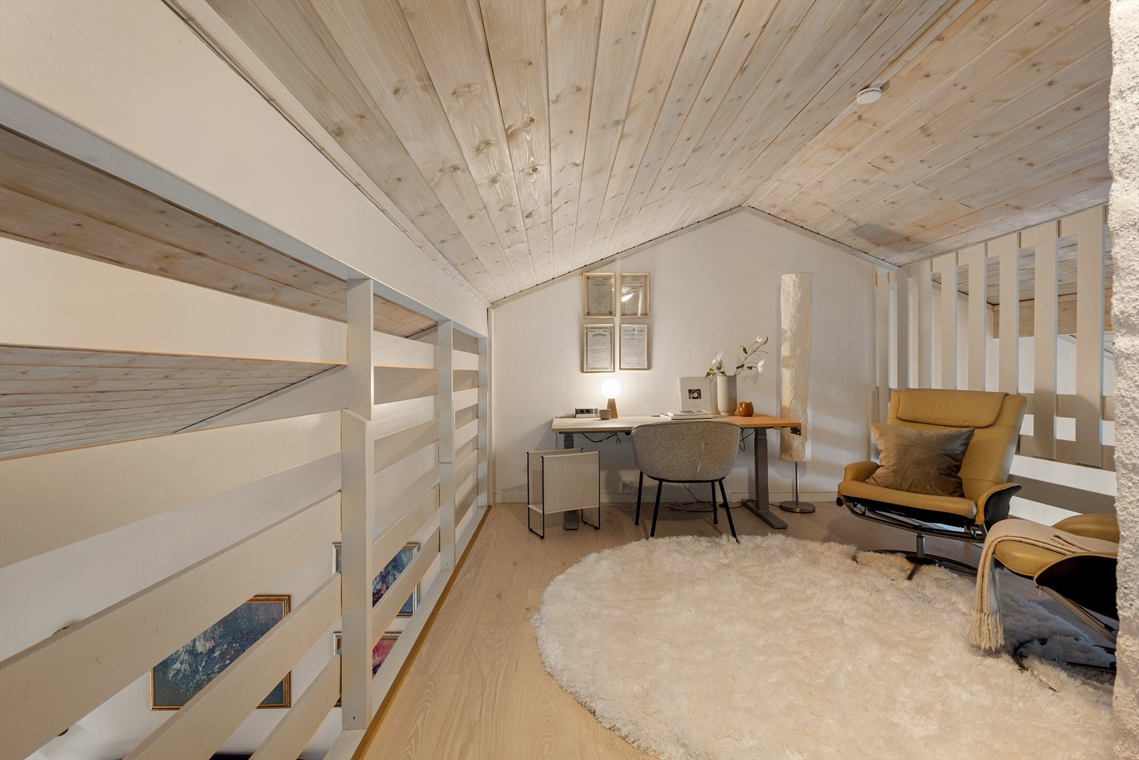 Koselig hems/loftstue! Galleribilde