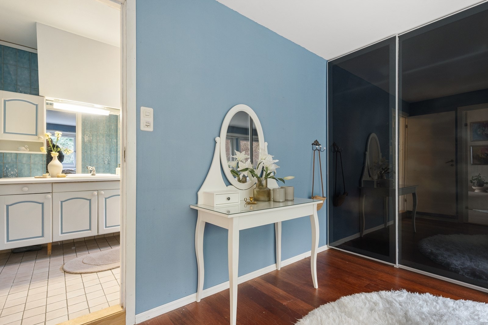 Luksus med tilkomst til privat bad fra soverommet Galleribilde