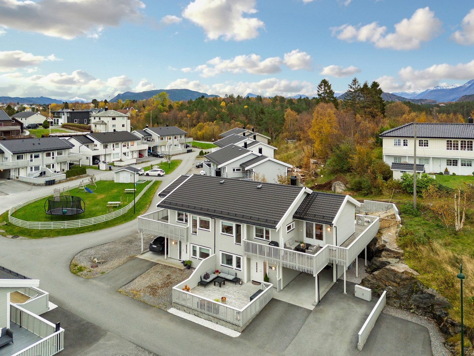 Området er barnevennlig med lite sjenerende støy og gode lysforhold Galleribilde