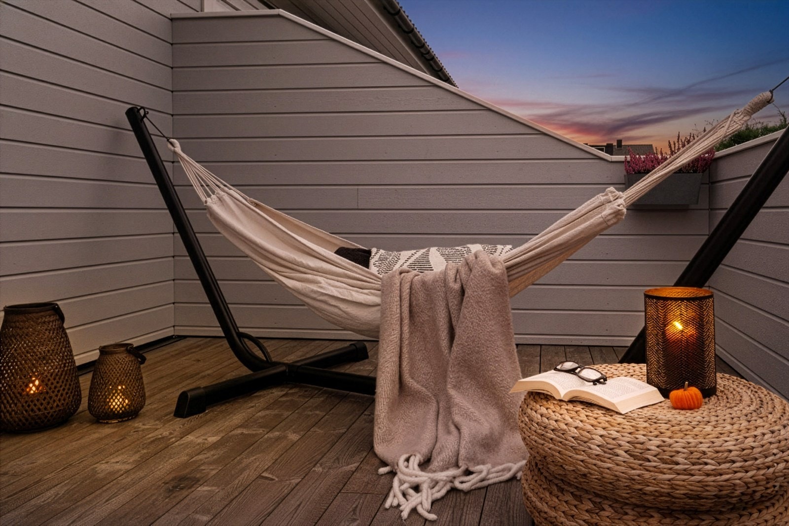 Terrassen gir en følelse av avslapning med utsikt mot natur. Galleribilde