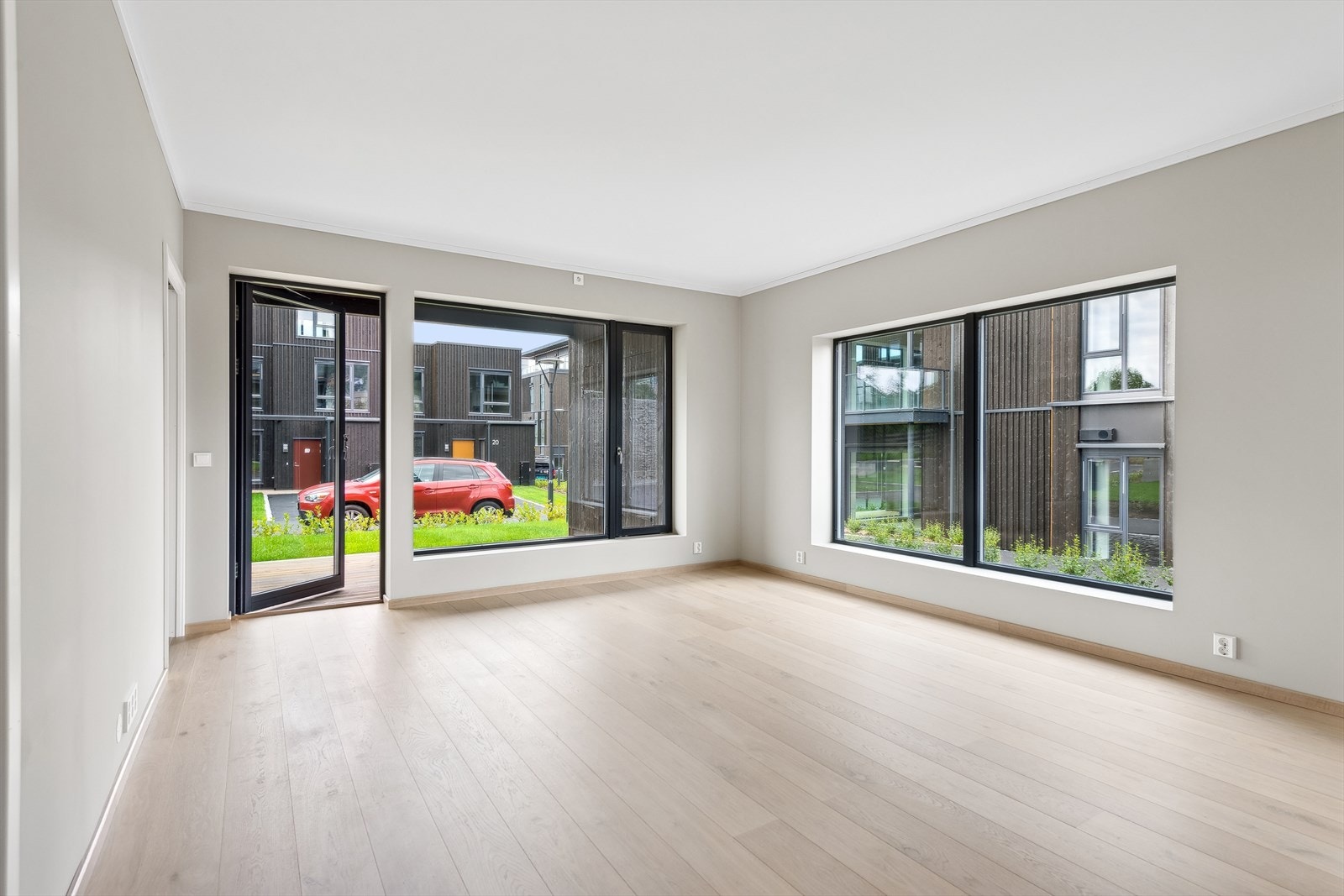 Stue med utgang til terrasse Galleribilde