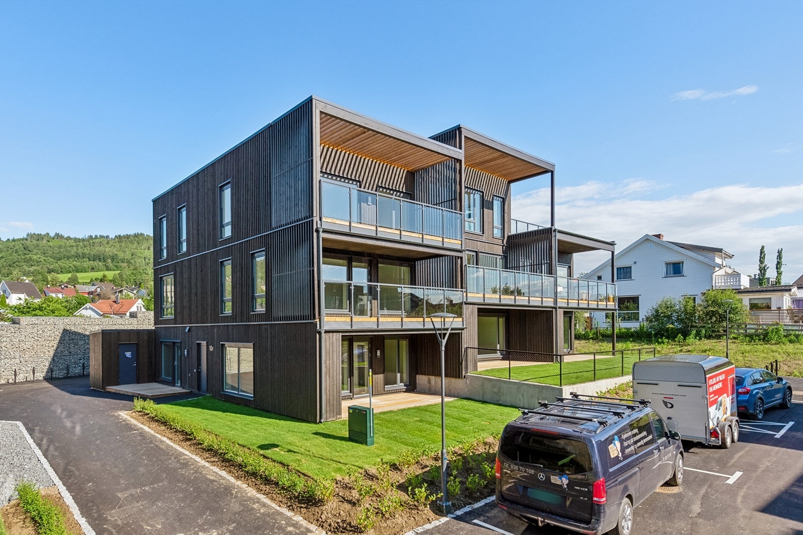 Leiligheten ligger som endeleilighet i 1. etasje Galleribilde