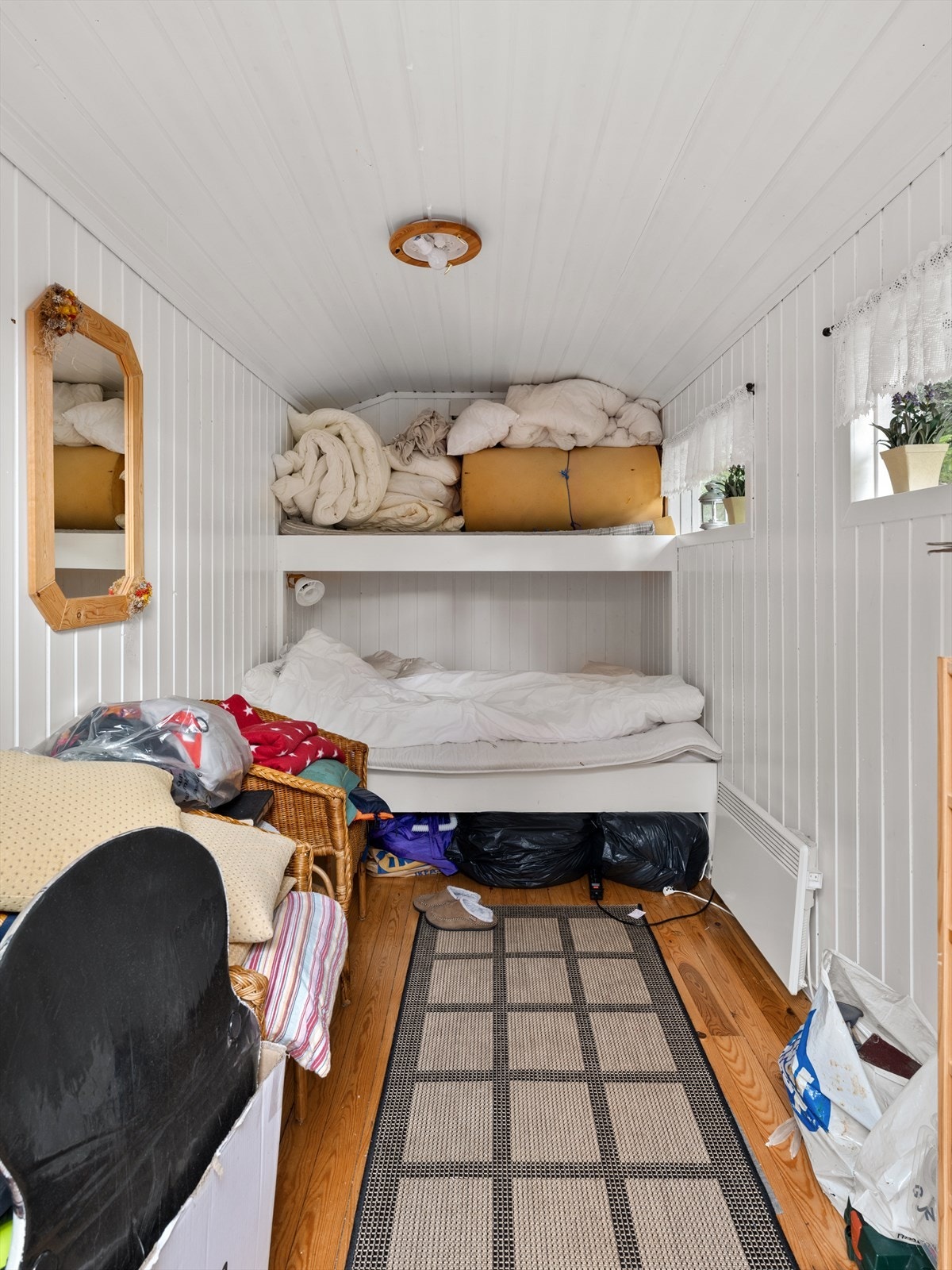 Anneks med ekstra køyeseng og mulig oppholdsplass for ungdommen. Ikke byggemeldt. Galleribilde