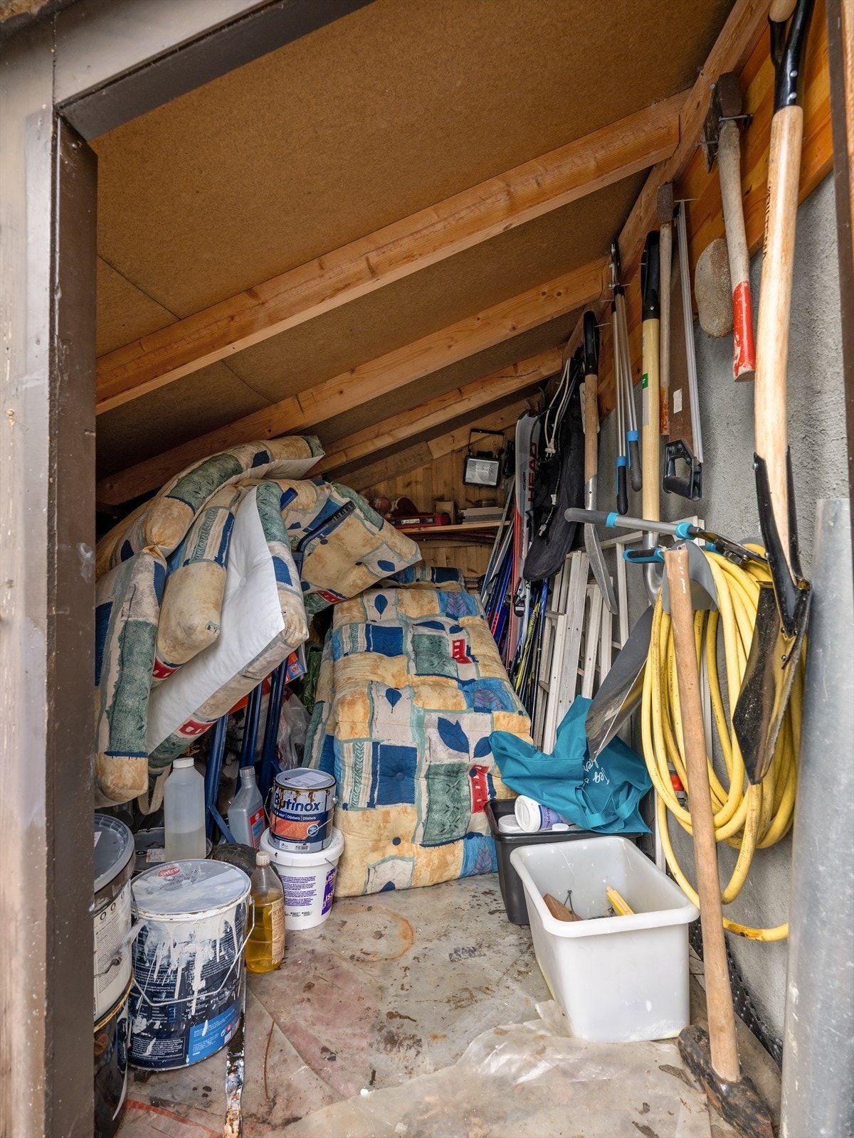 Utebod med ekstra lagringsplass. Galleribilde