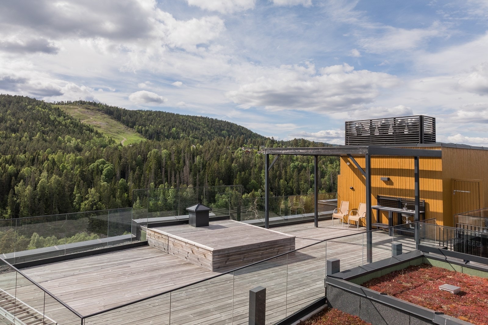 Sameiets takterrasse. Galleribilde