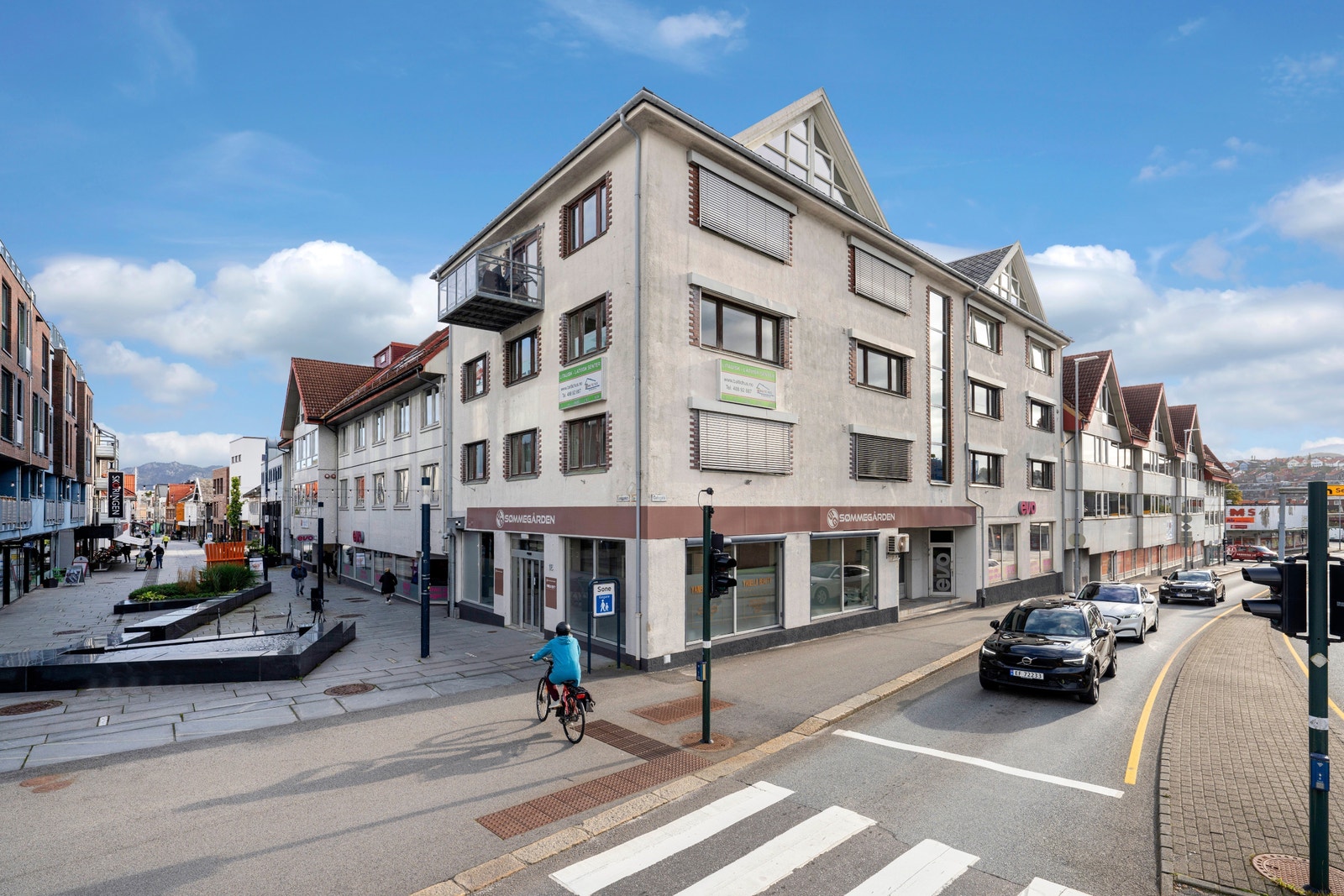 Ledig areal i 1. etg og 2. etg på dette hjørnet Galleribilde