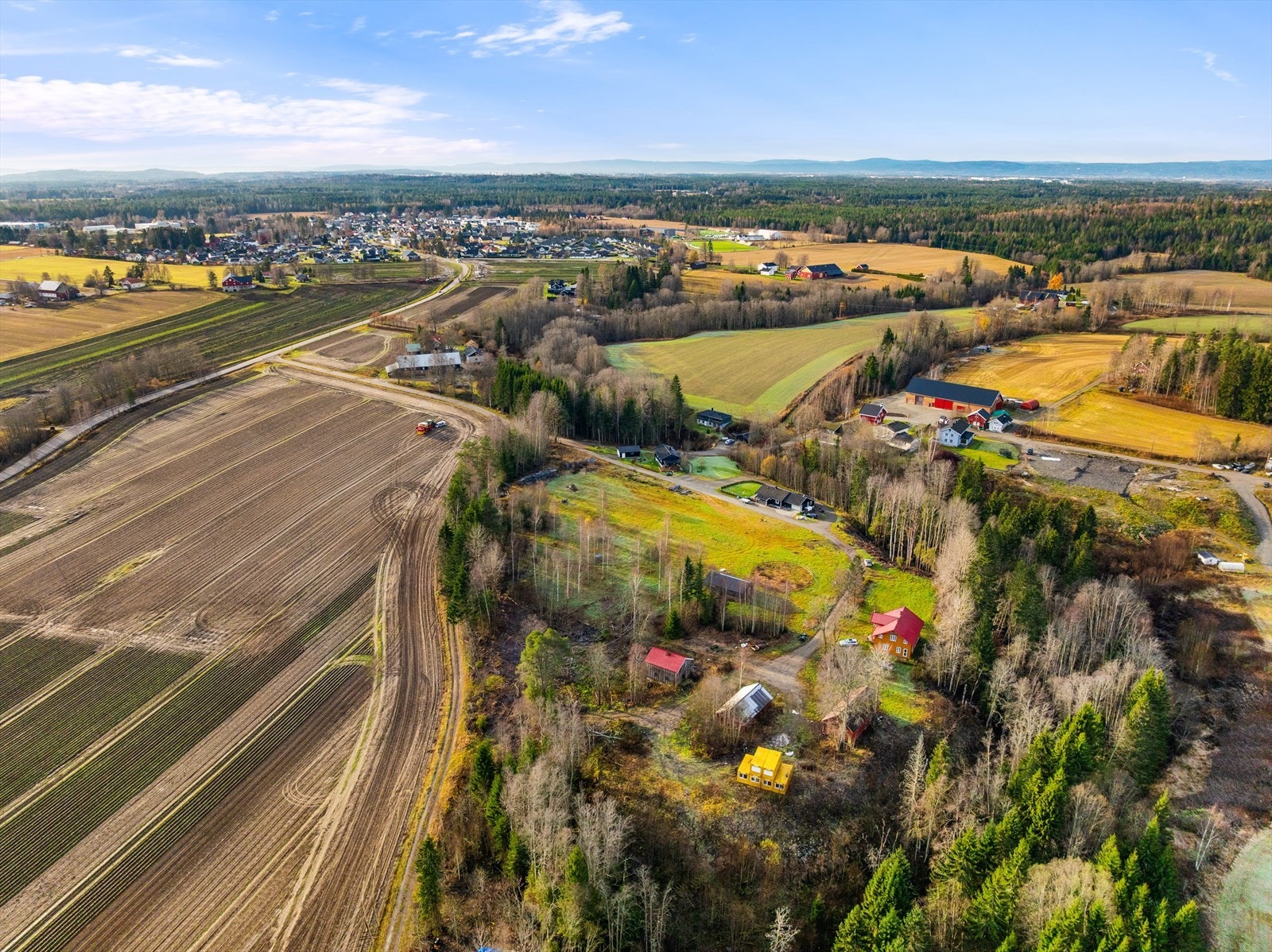 Det er gitt dispensasjon for tiltak: Oppføring av enebolig - type "Edvard" Älvsbyhus. Galleribilde