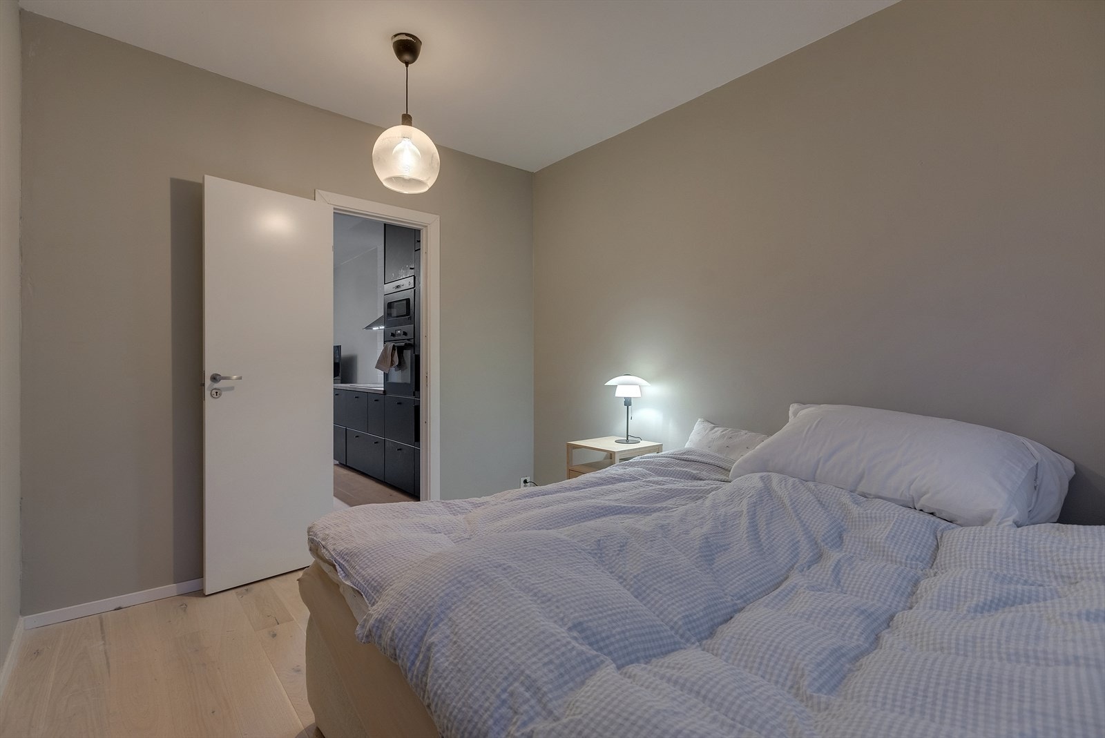 Soverommet har adkomst fra kjøkkenet. Galleribilde