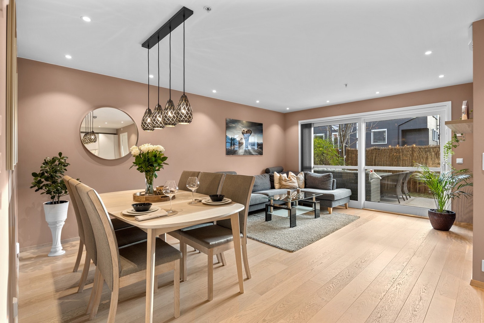 Bjørn-Erik Braaten i PrivatMegleren ønsker velkommen til Kongsveien 88B Galleribilde