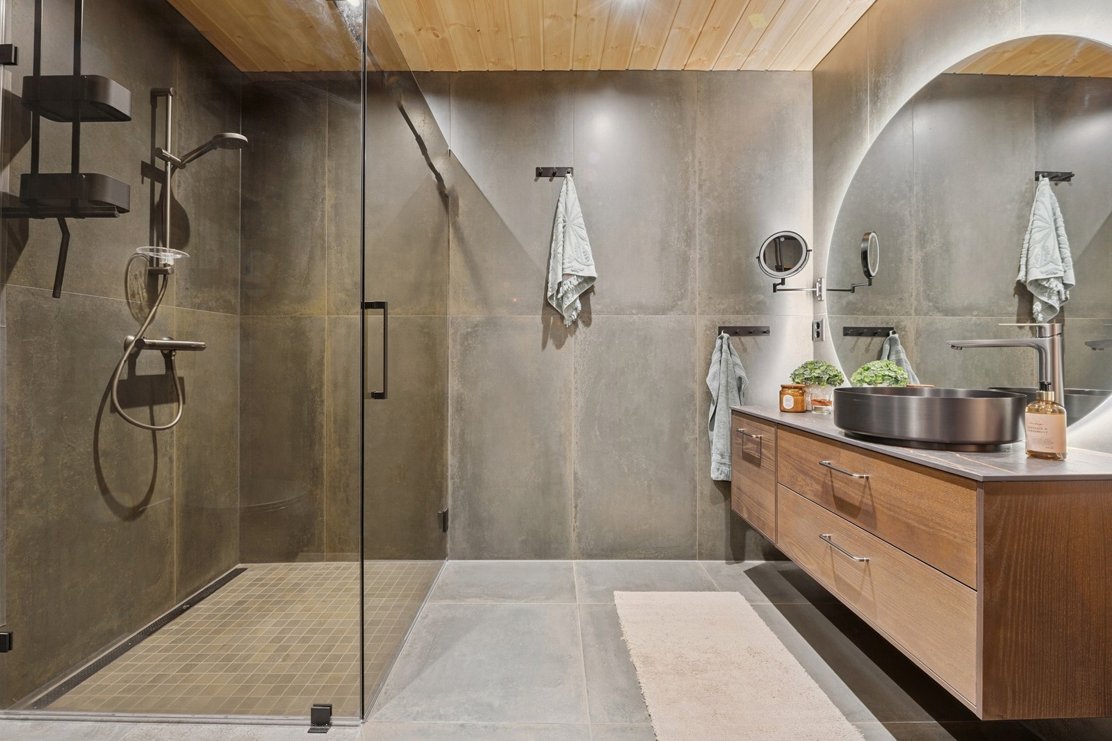 Innredning på bad og vaskerom er levert fra Svaberg epos. Galleribilde