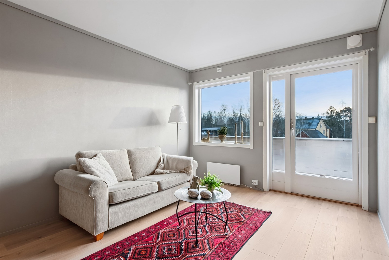 Fra stuen er det utgang til en sørvendt balkong på 8 m². Galleribilde