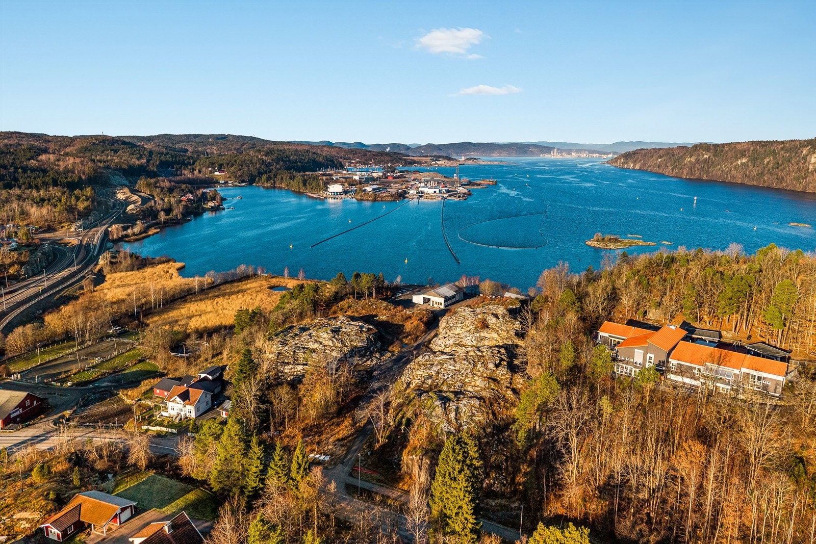 Etter at den nye veien mellom Rugtvedt og Rafnes ble åpnet er det langt mindre trafikk på Herreveien. Galleribilde