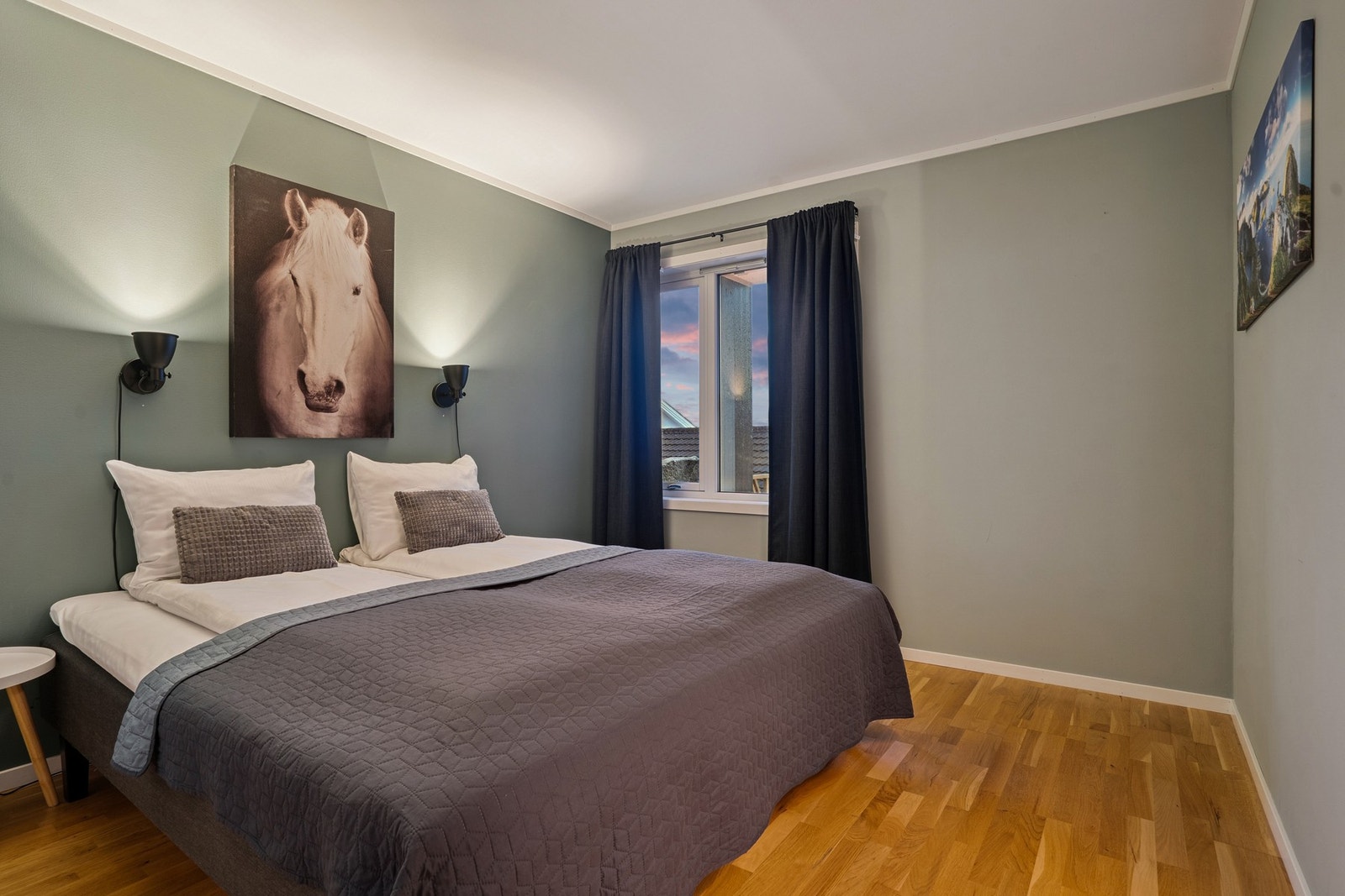 Soverom av god størrelse. Galleribilde