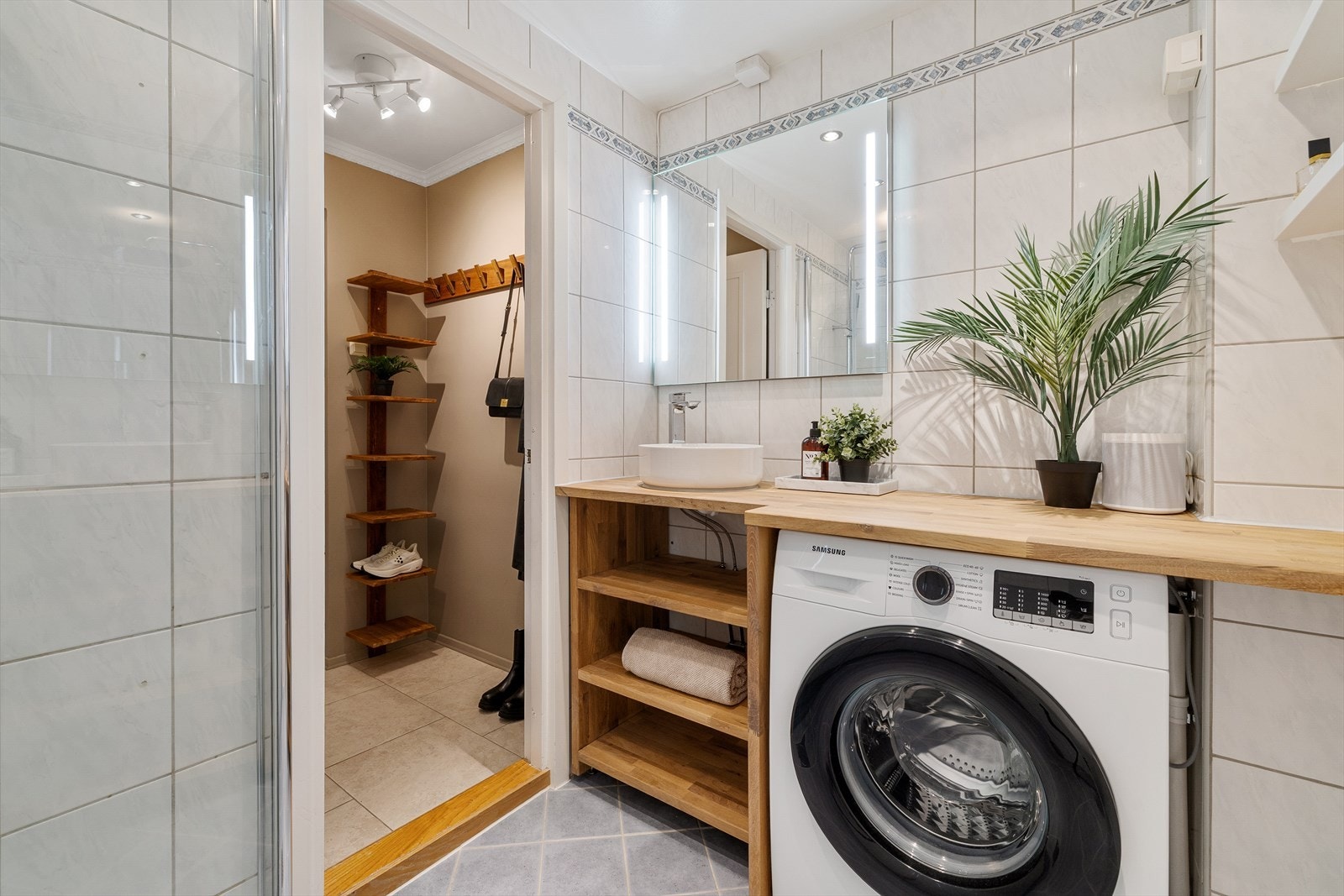 Baderomsinteriøret på badet ble byttet ut i 2023 Galleribilde