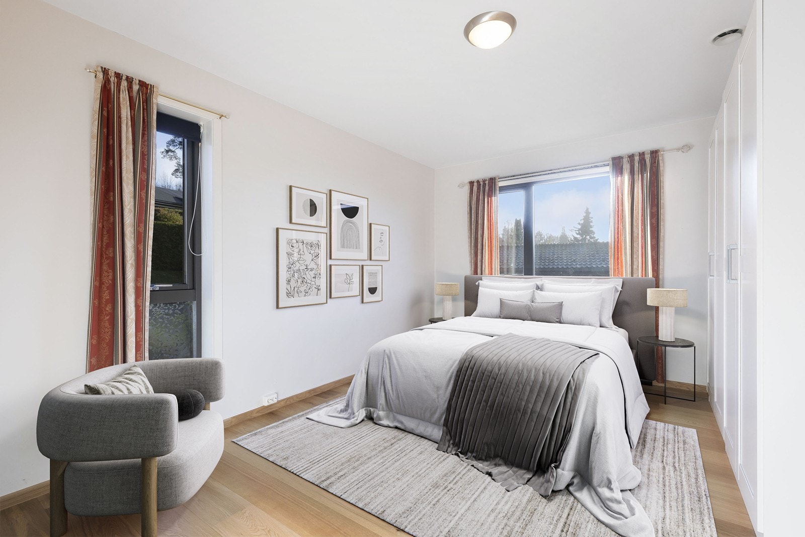 Soverom I har også et praktisk garderobeskap Galleribilde