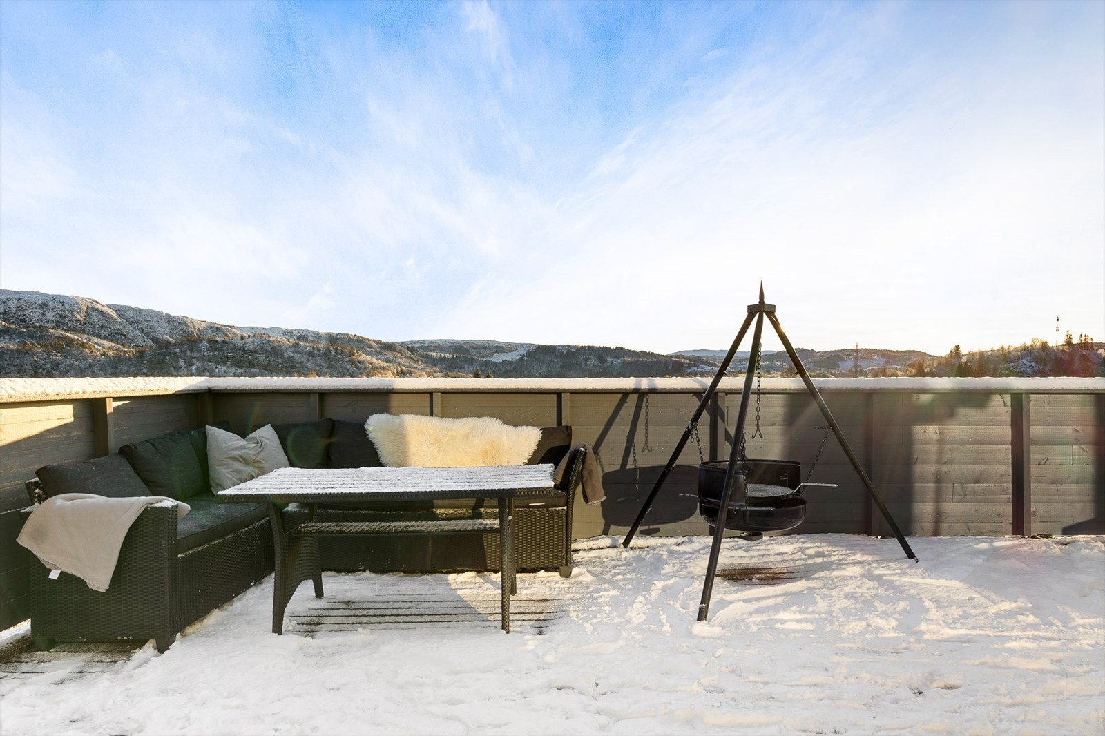 Den vestvendte beliggenheten gir supre sol- og utsiktsforhold. Galleribilde