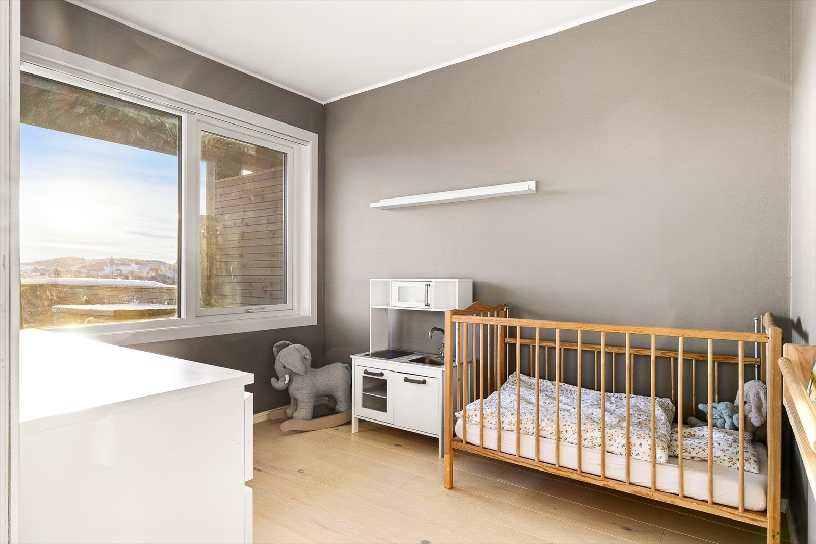 Det andre soverommet er et perfekt barnerom og måler til 6,9 m². Galleribilde