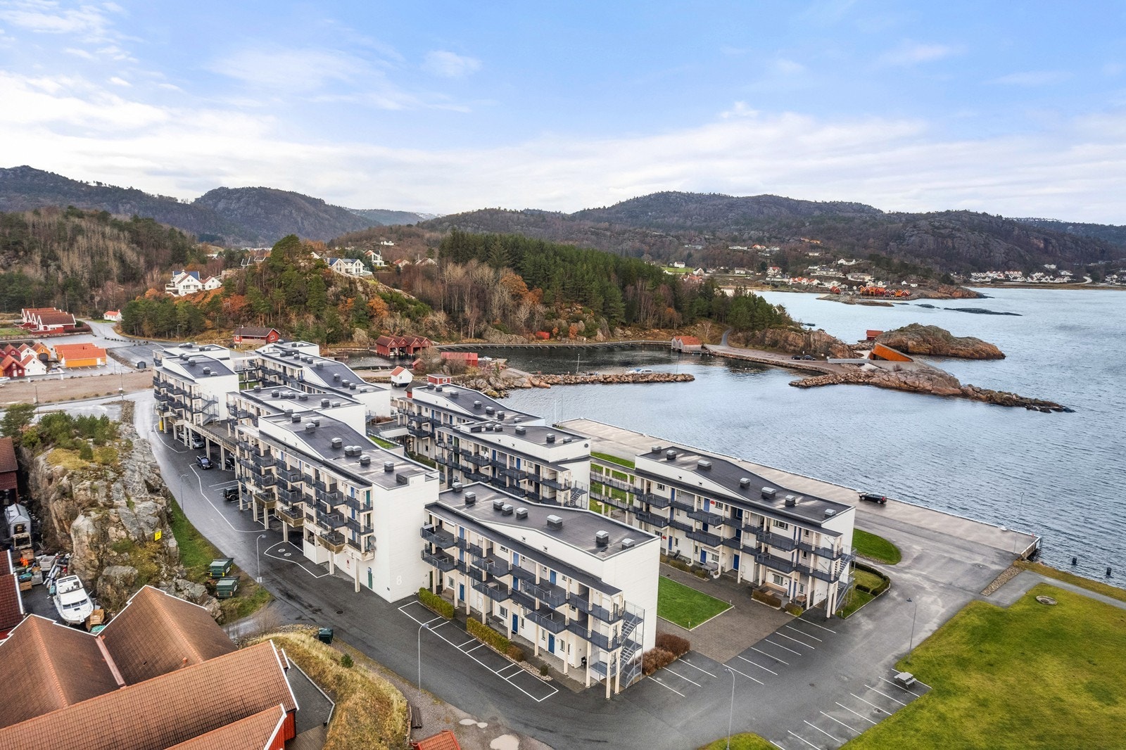 Lindesnes Havhotell ligger idyllisk til på Båly med kort avstand til flere flotte fasiliteter. Galleribilde