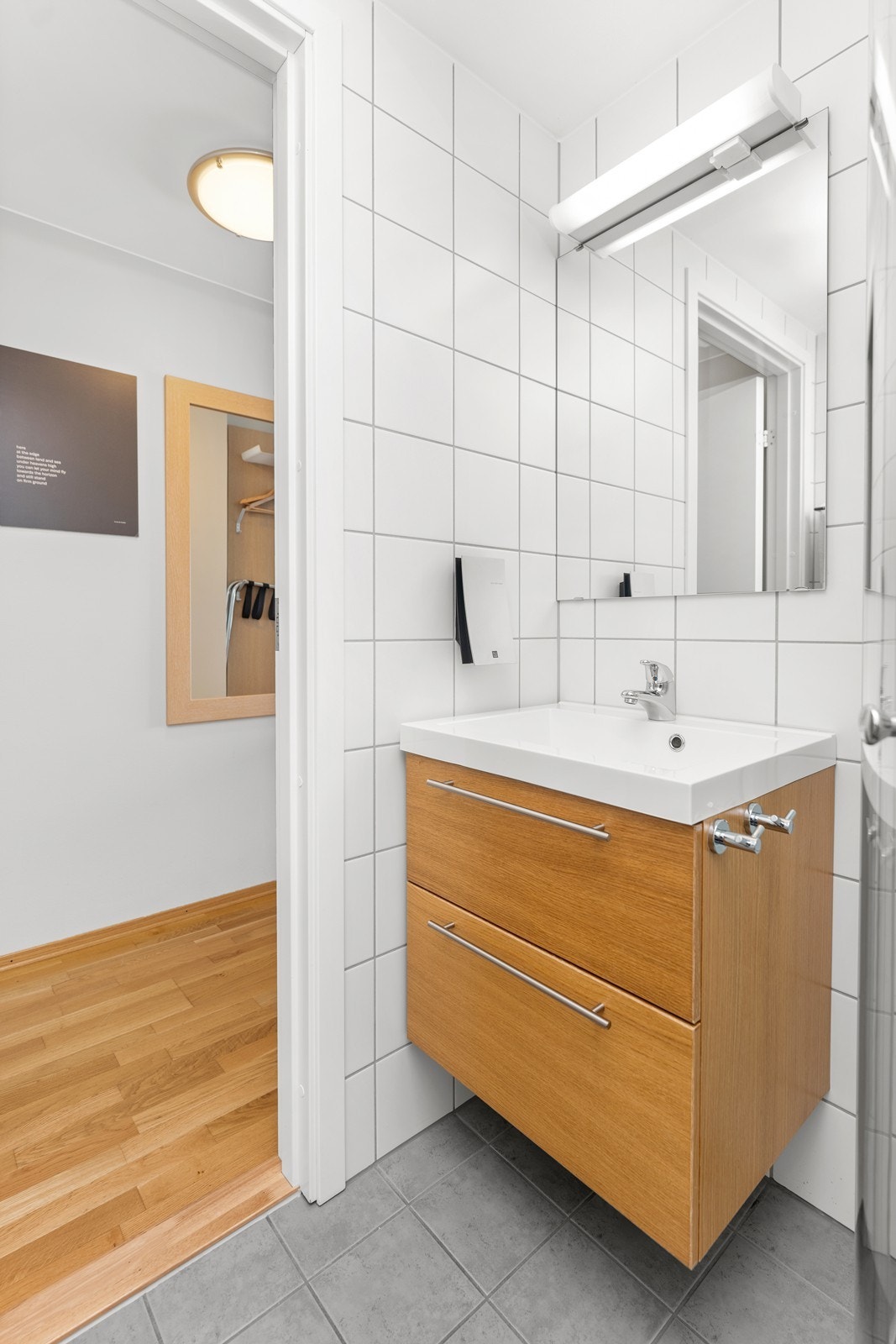 Bad har varmekabler i gulv. Galleribilde