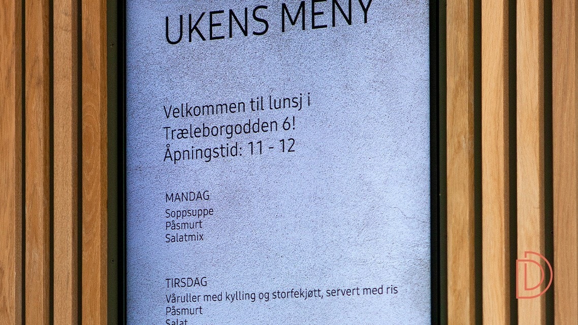 I lunsjrestauranten serveres det varme og kalde retter hver dag Galleribilde