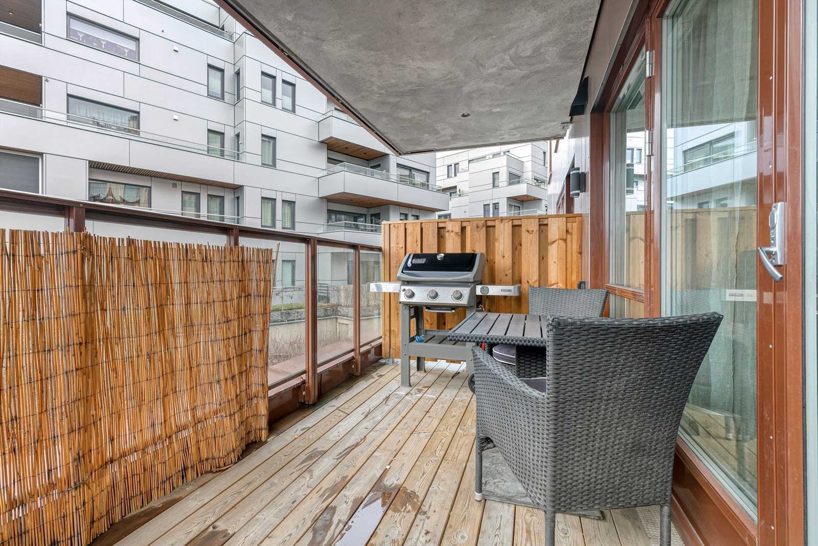 God plass til å etablere sittegruppe og grillområde. Galleribilde