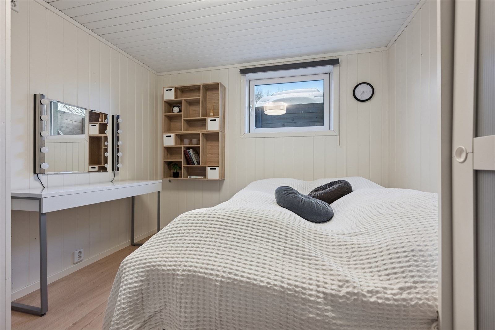 Rom i kjeller innredet som soverom. Ikke omsøkt eller godkjent til dagens bruk. Galleribilde