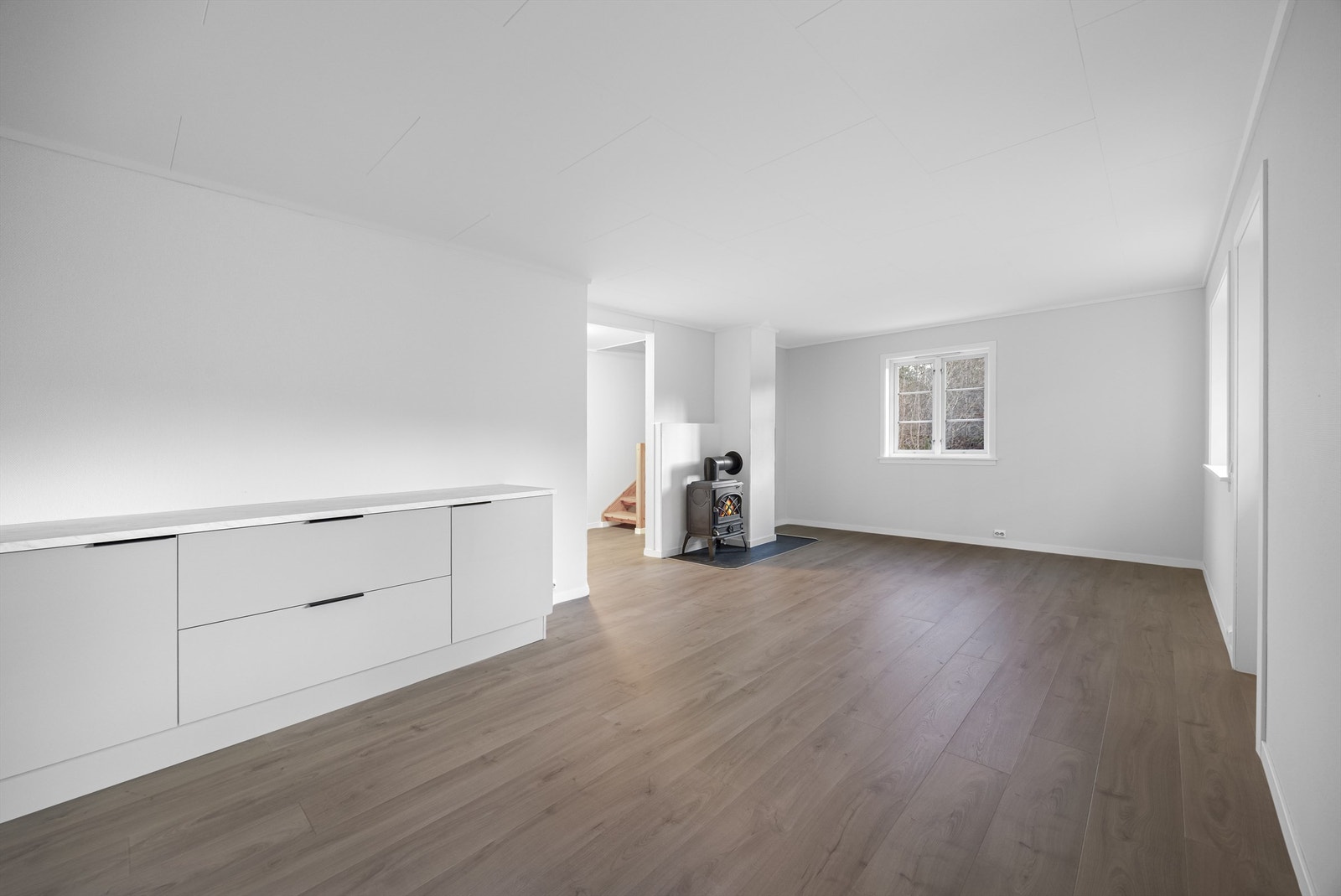 Stue/kjøkken i åpen løsning. Galleribilde