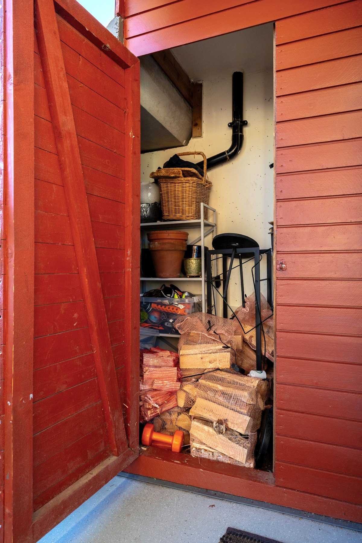 I tilknytning til balkongen ligger en bod som byr på ekstra lagringsplass. Galleribilde