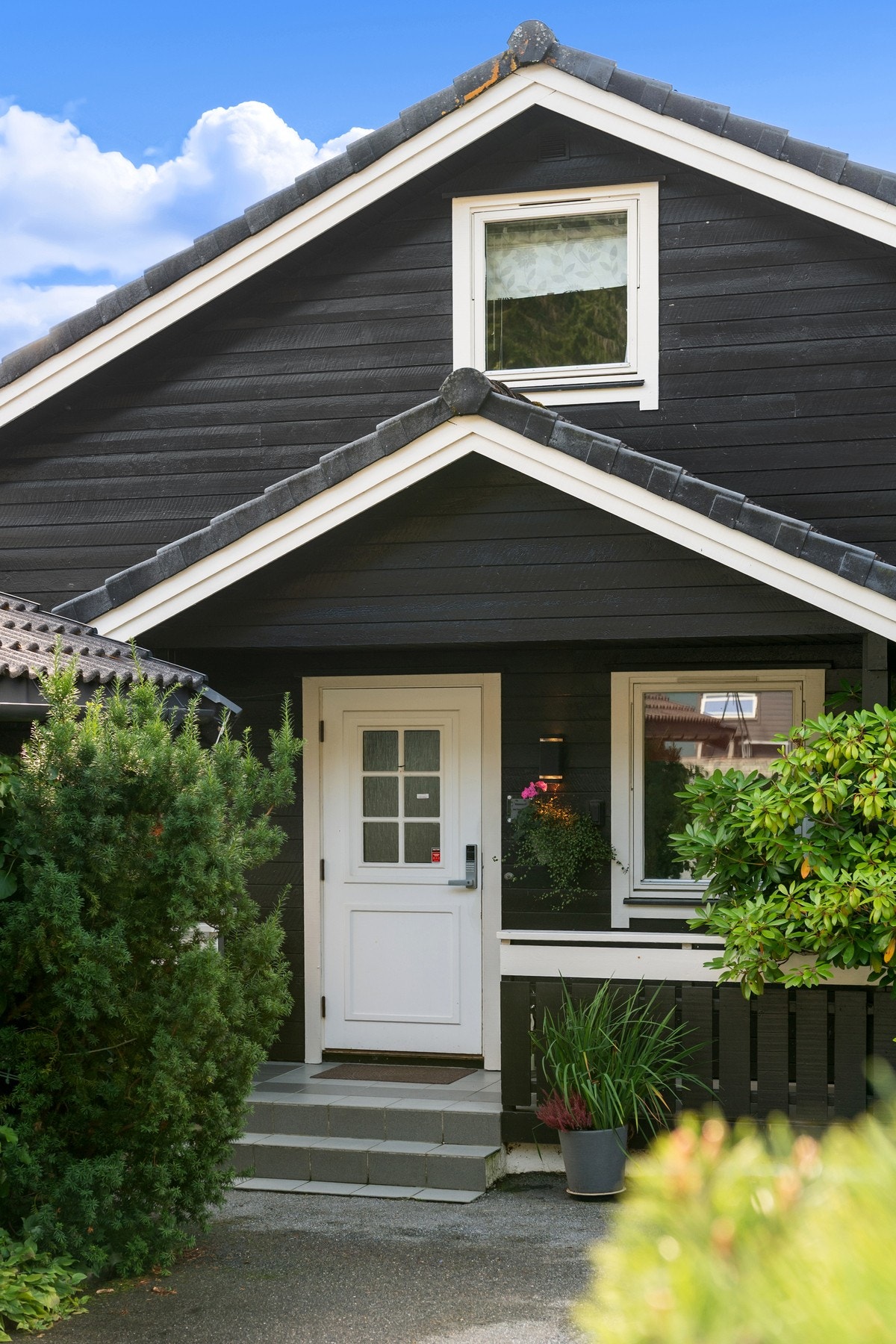 Overbygd inngangsparti Galleribilde