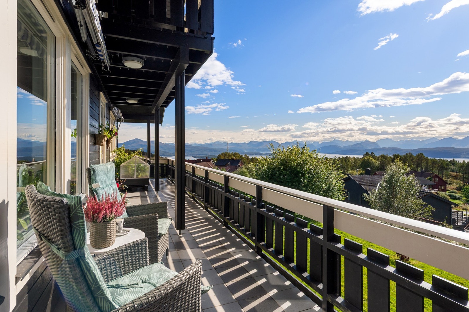 Her har man flott utsikt i flere retninger Galleribilde