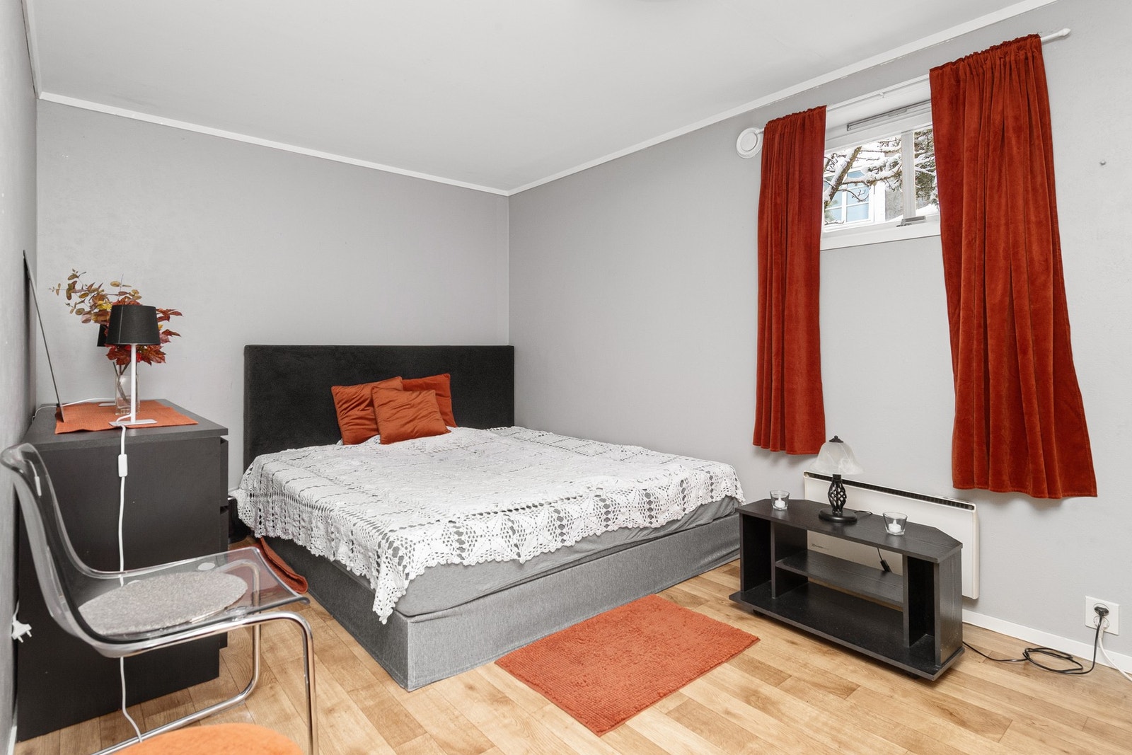 Soverom i sokkelleilighet Galleribilde