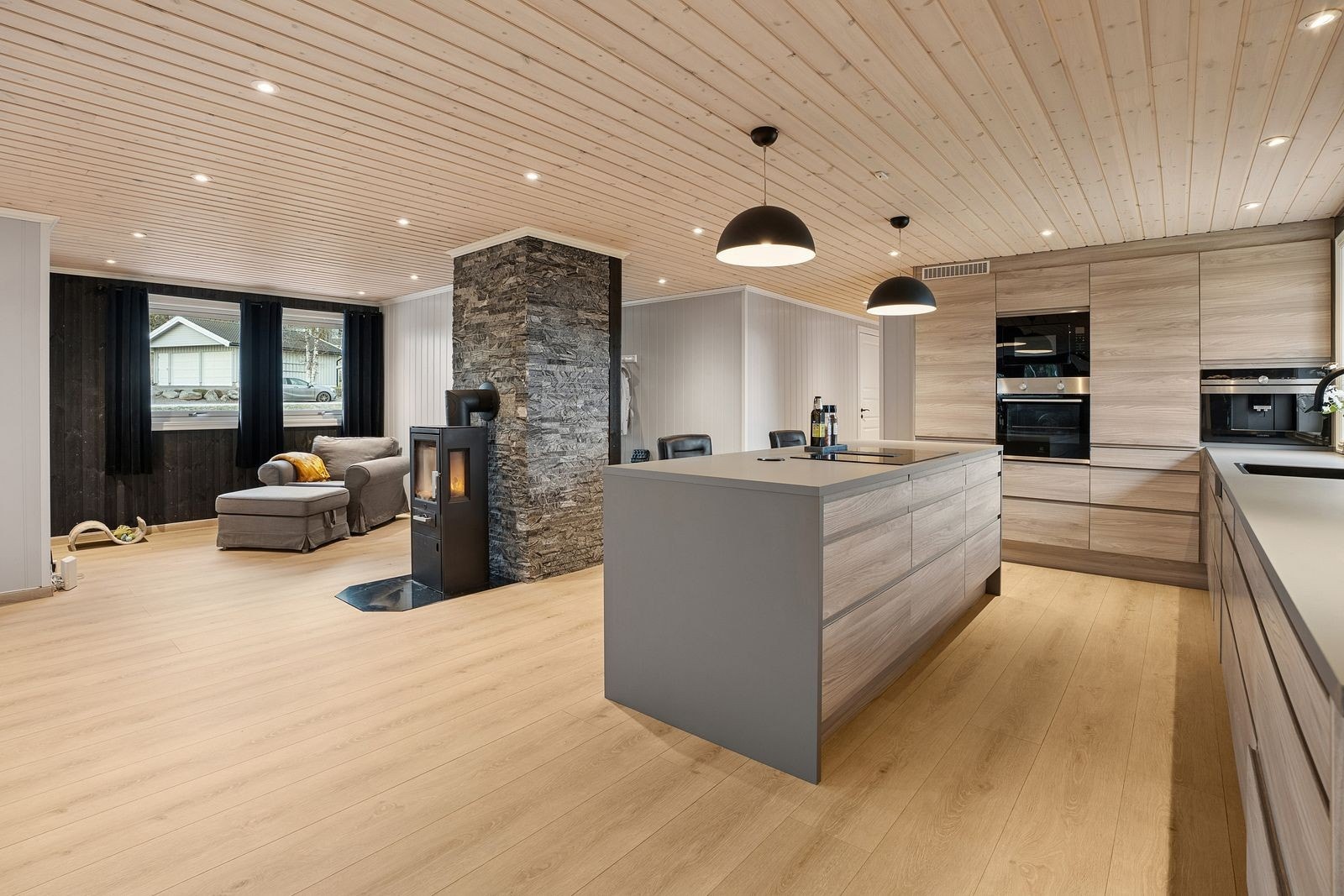 Peisovnen bidrar til både ekstra varme og hygge Galleribilde