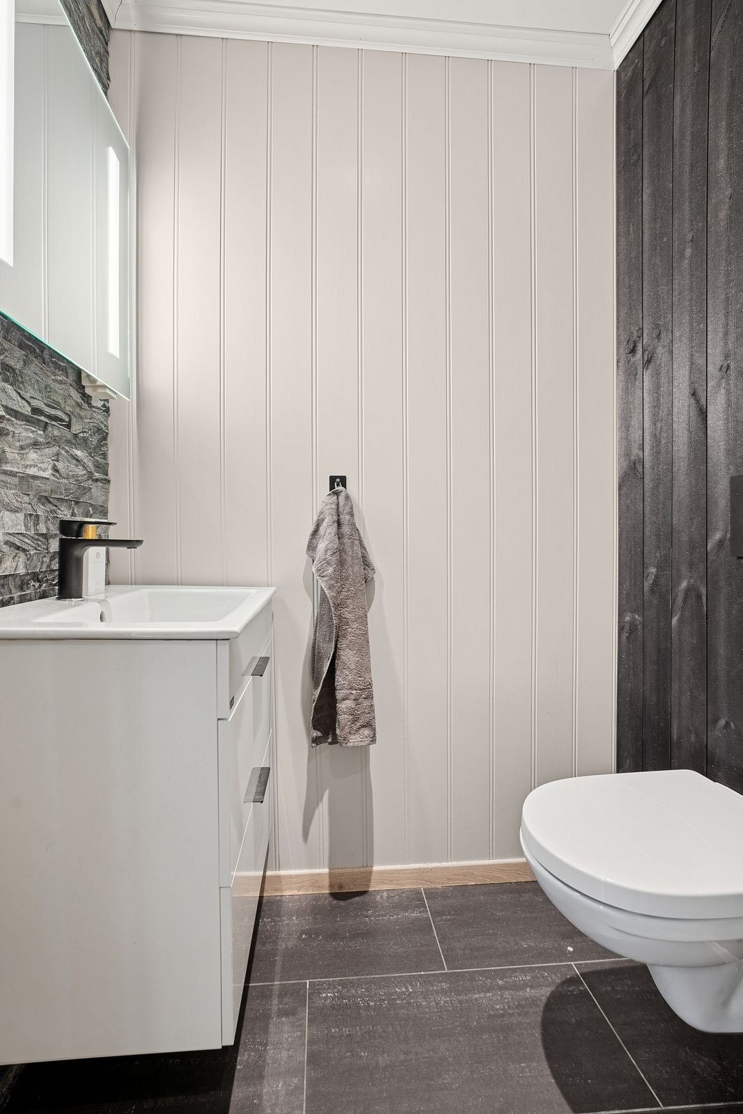 Praktisk med separat toalettrom. Galleribilde