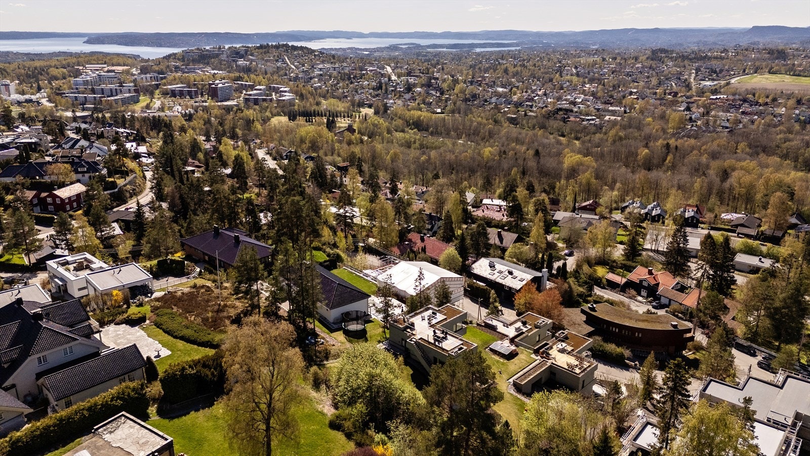 Attraktiv beliggenhet i Holmenkollen. Galleribilde