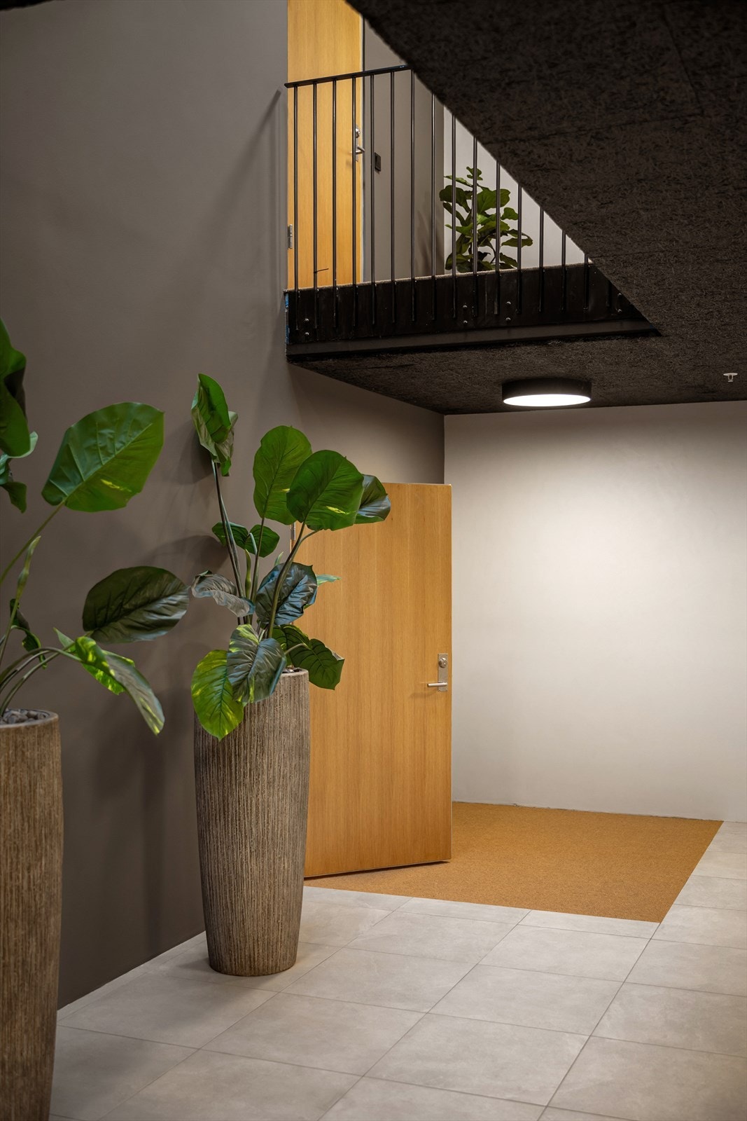 Solide mtaerialvalg båe i leiligheten og i sameiet forøvrig. Galleribilde