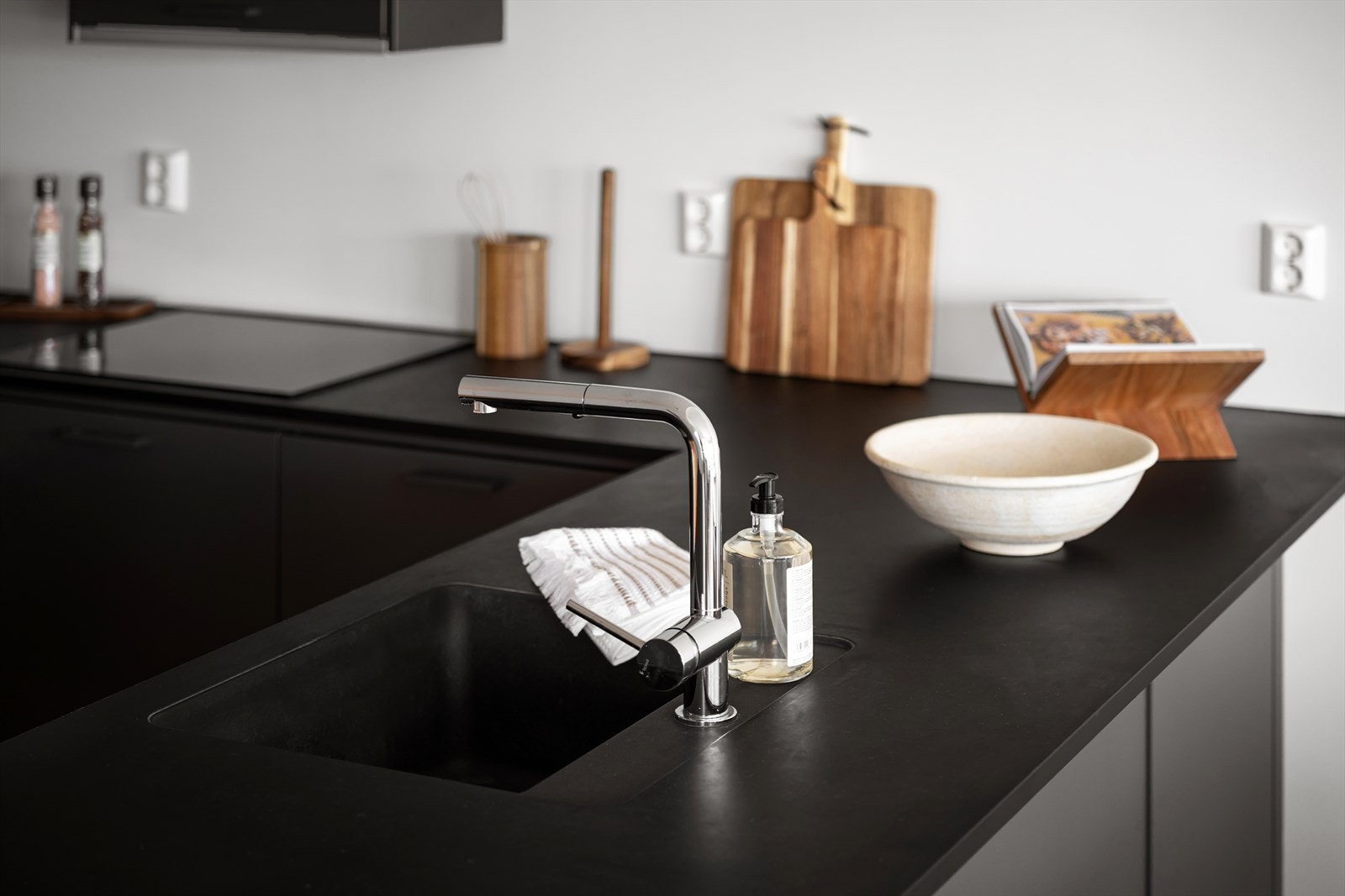 Nedfelt oppvaskkum i kompositt. Galleribilde