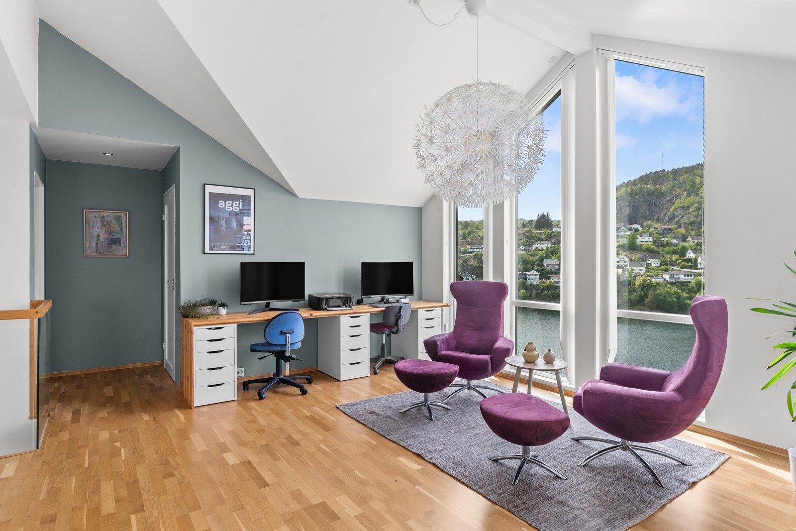 Flott utsikt til Grisefjorden og Lilleheia. Galleribilde