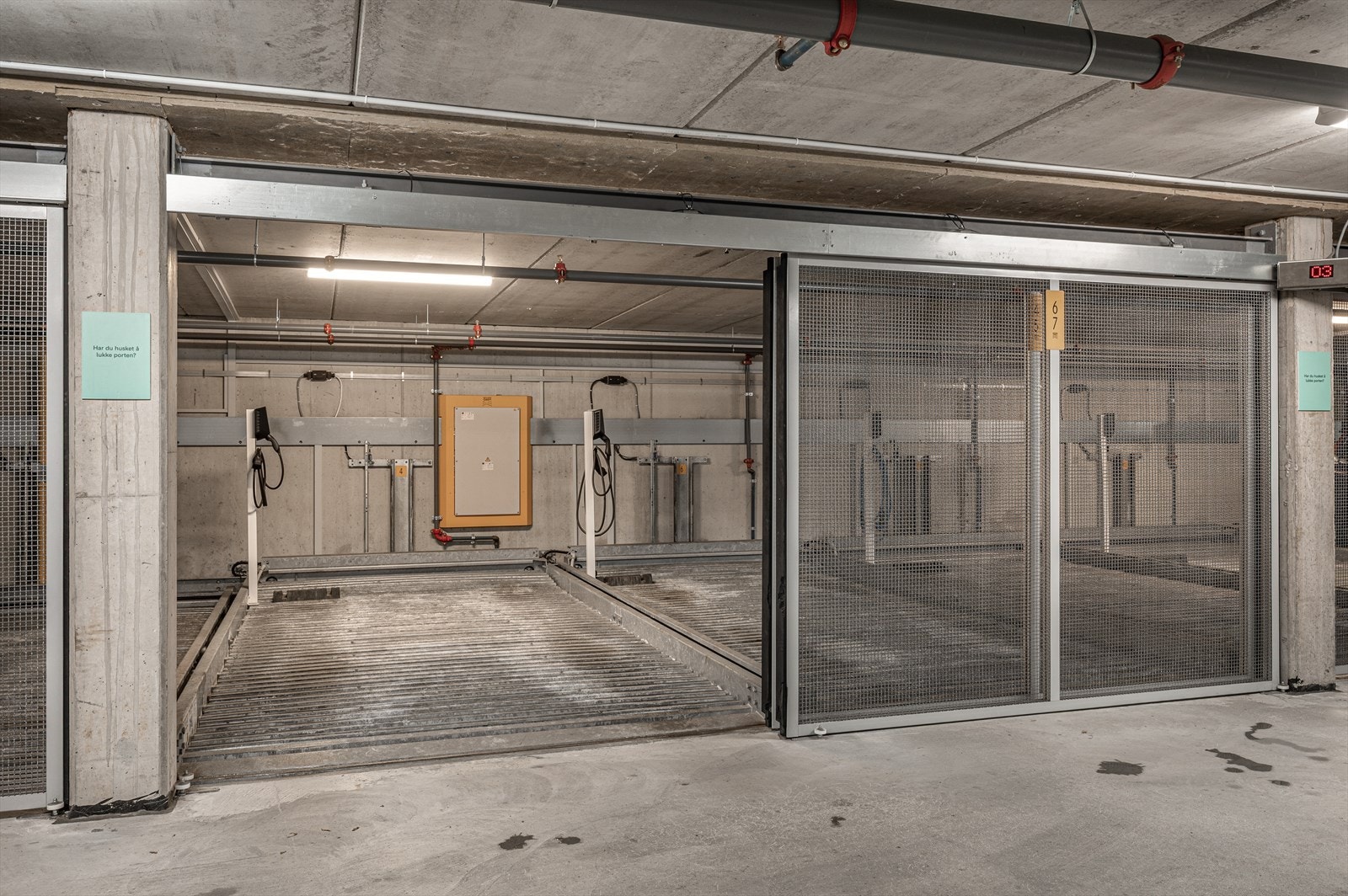 - Fast parkeringsplass i garasje med elbil-lader - Galleribilde