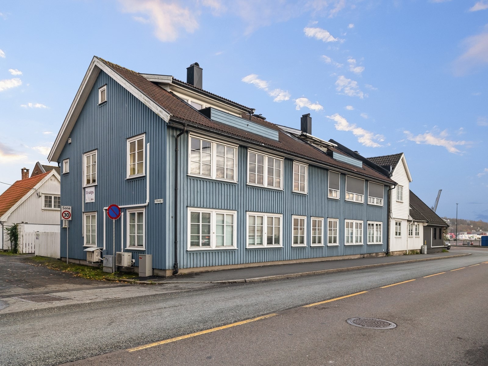 Østre kanalgate ligger sentralt i Moss med gangavstand til sentrum, tog og ferje. Galleribilde